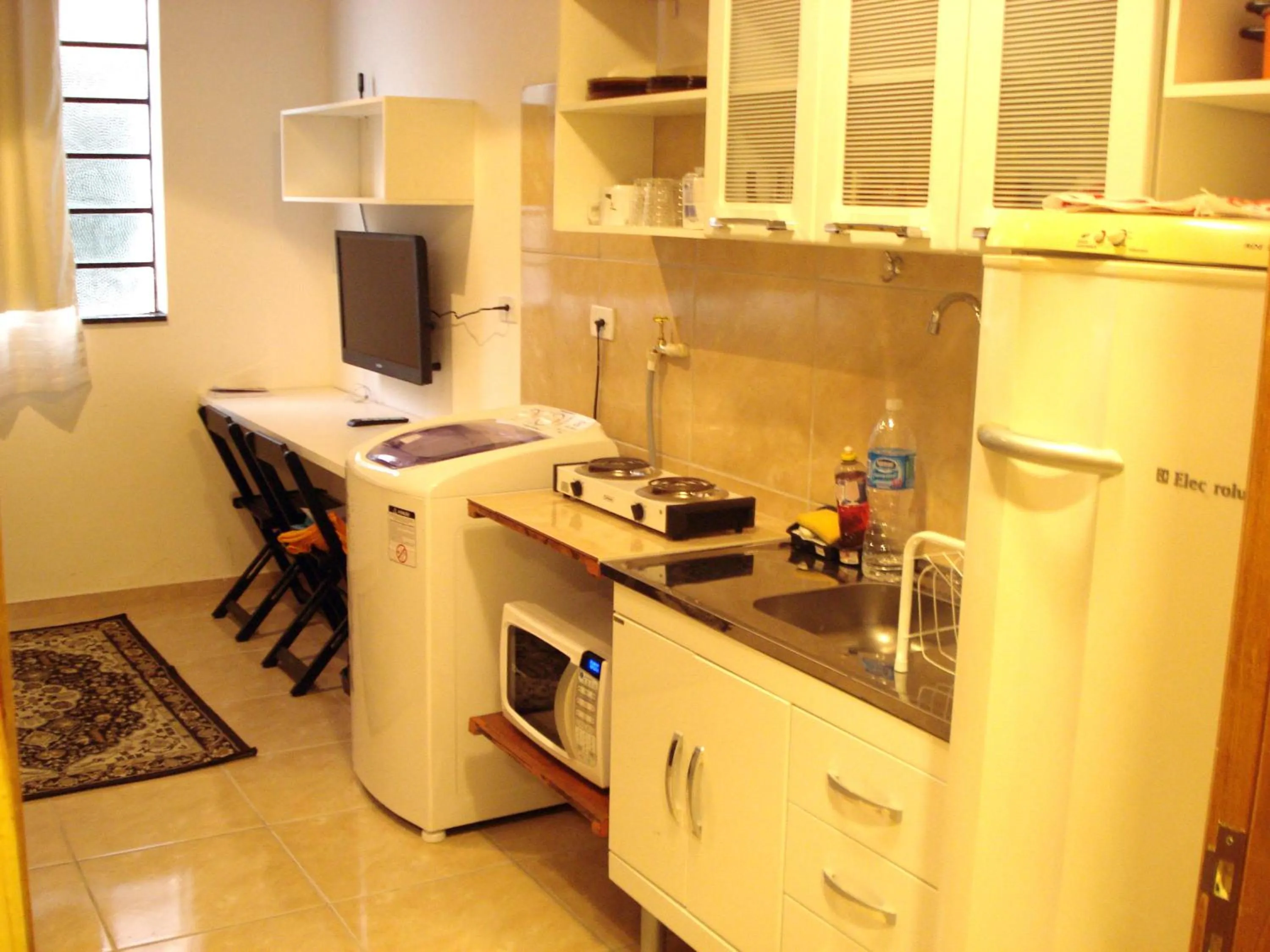 Kitchen or kitchenette in BH Studios Hotel Brás