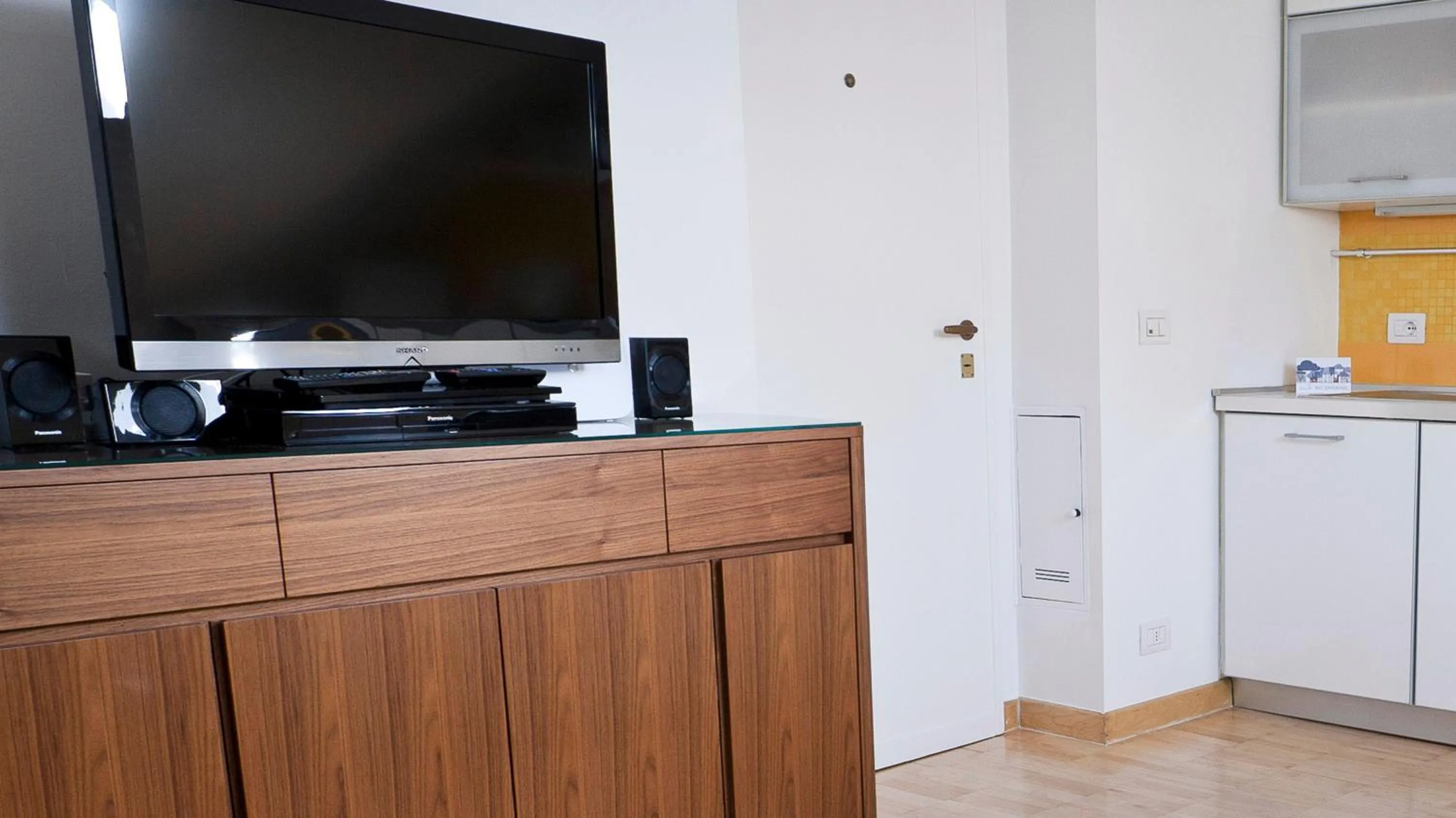 TV and multimedia in Italianway Easy - Alessi 10