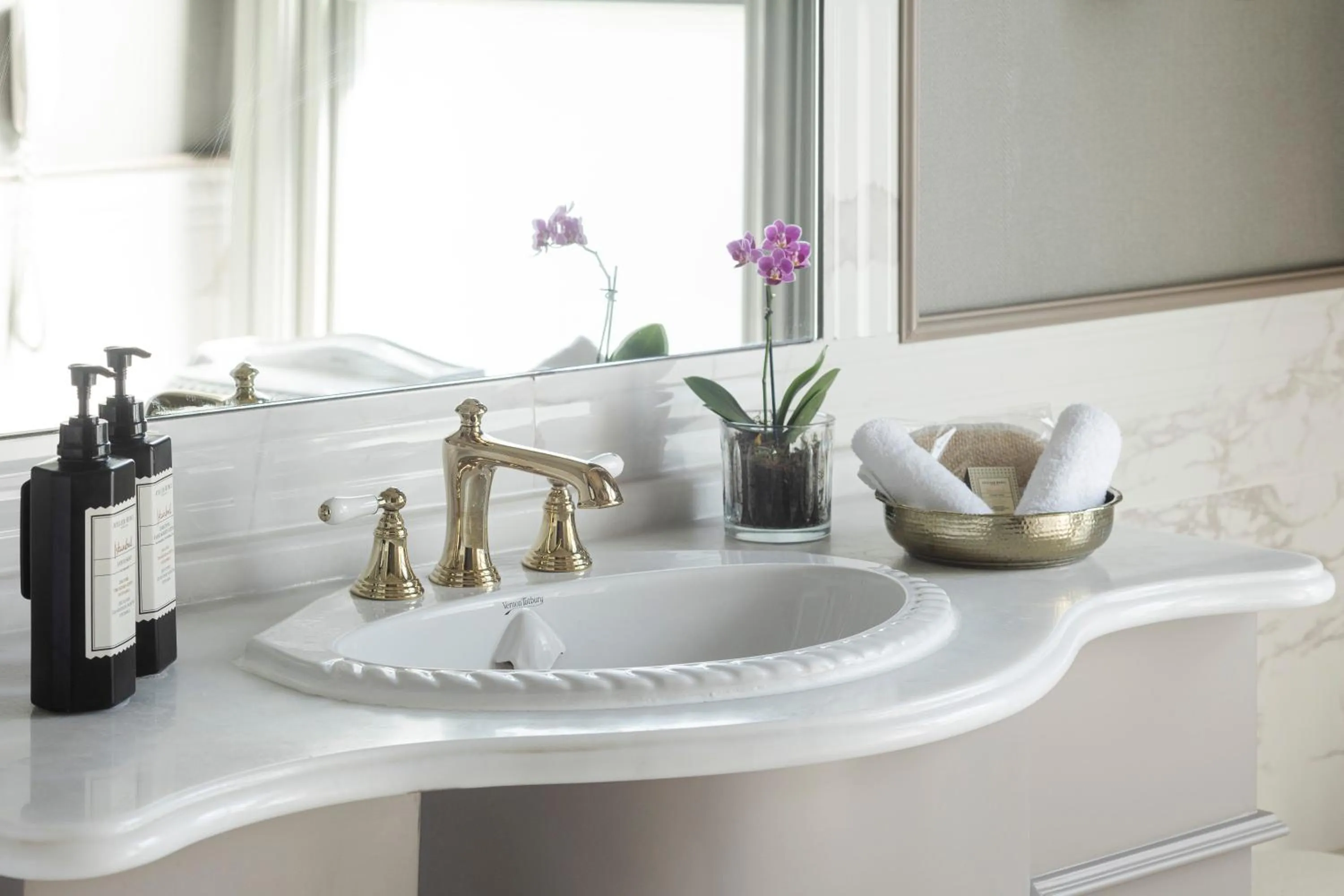 Bathroom in Bosphorus Palace Hotel