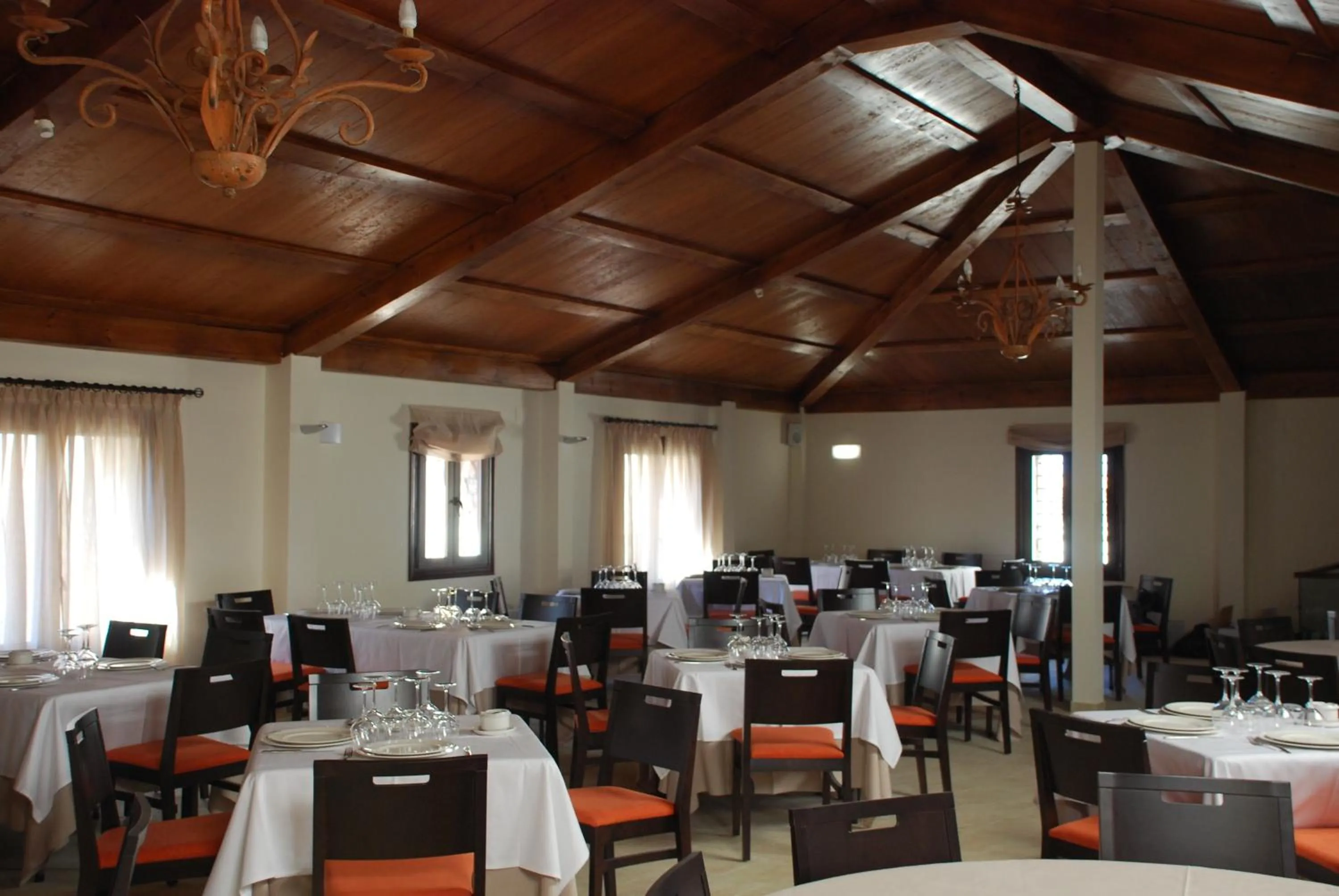 Restaurant/places to eat in Hotel Convento Del Giraldo