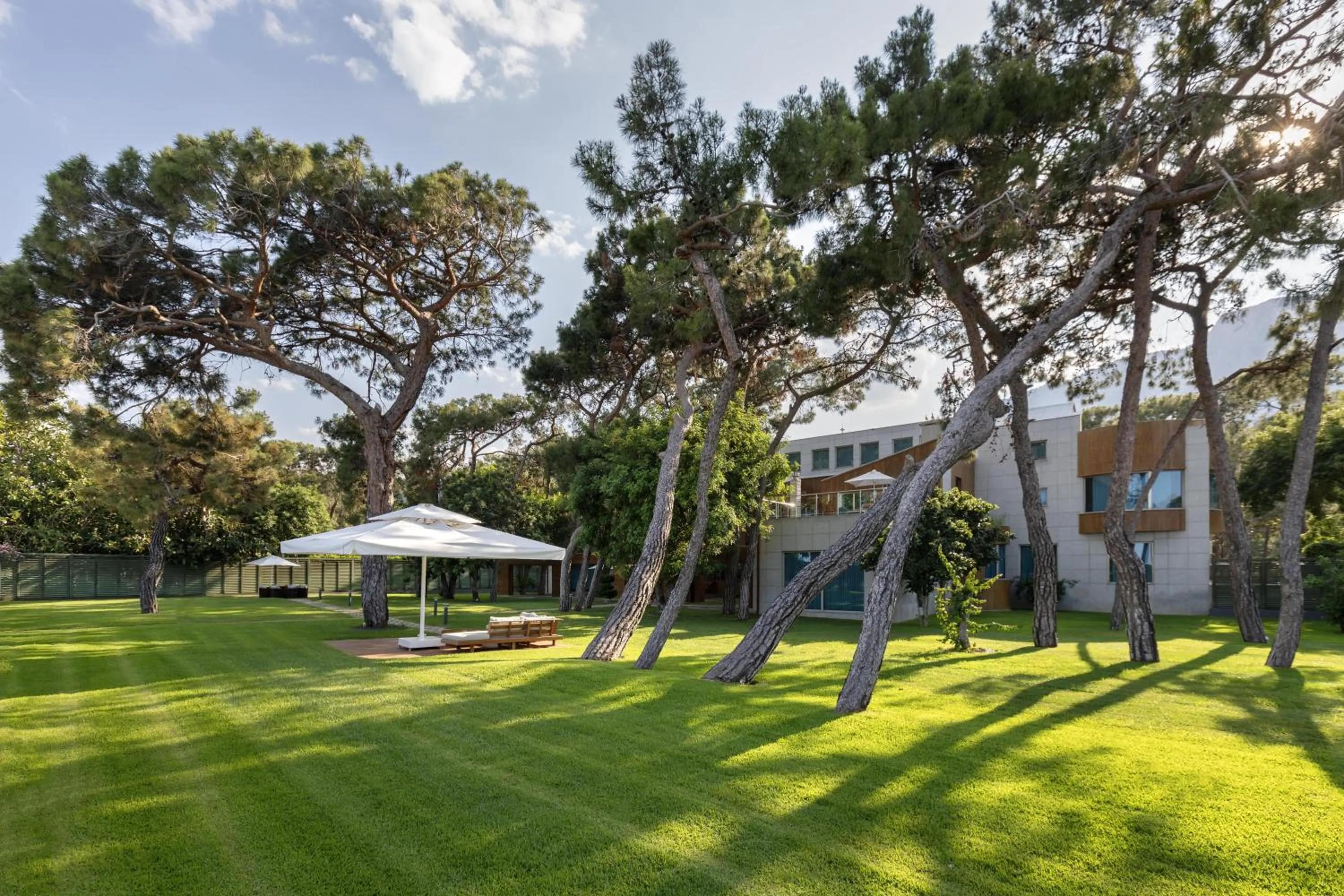 Spring in Rixos Sungate - The Land of Legends Access