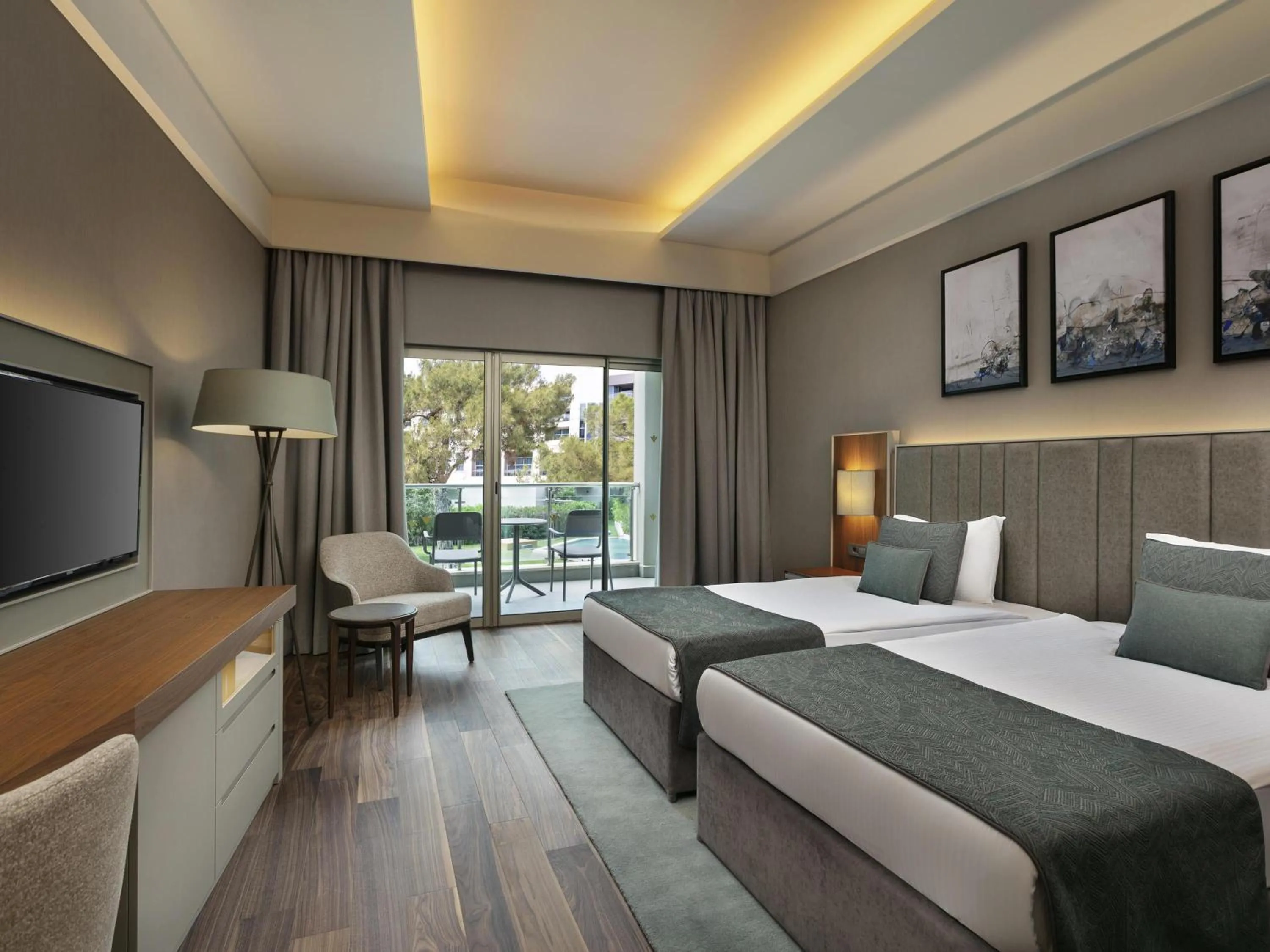 Bedroom, Bed in Rixos Sungate - The Land of Legends Access