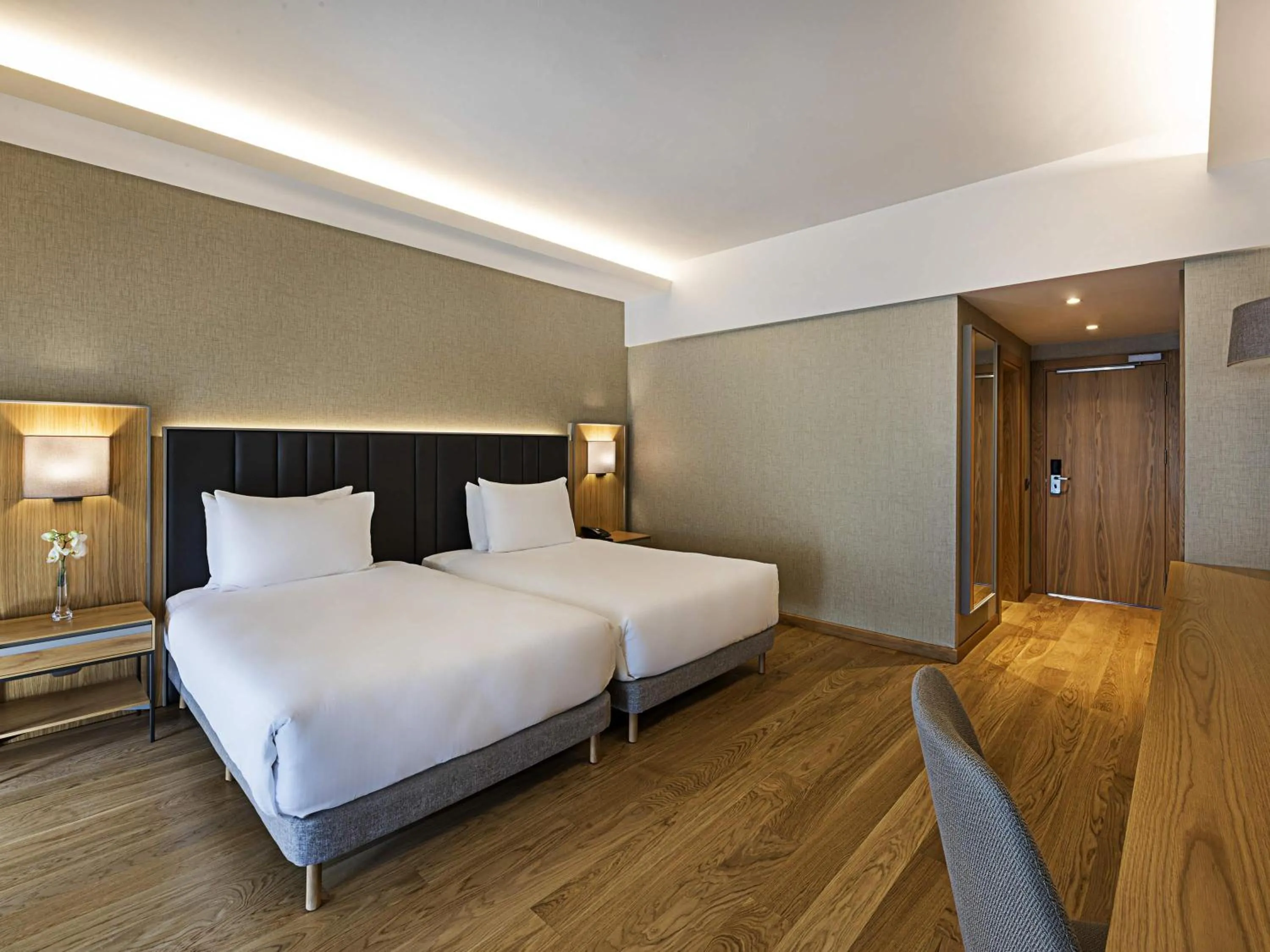 Bedroom, Bed in Rixos Sungate - The Land of Legends Access