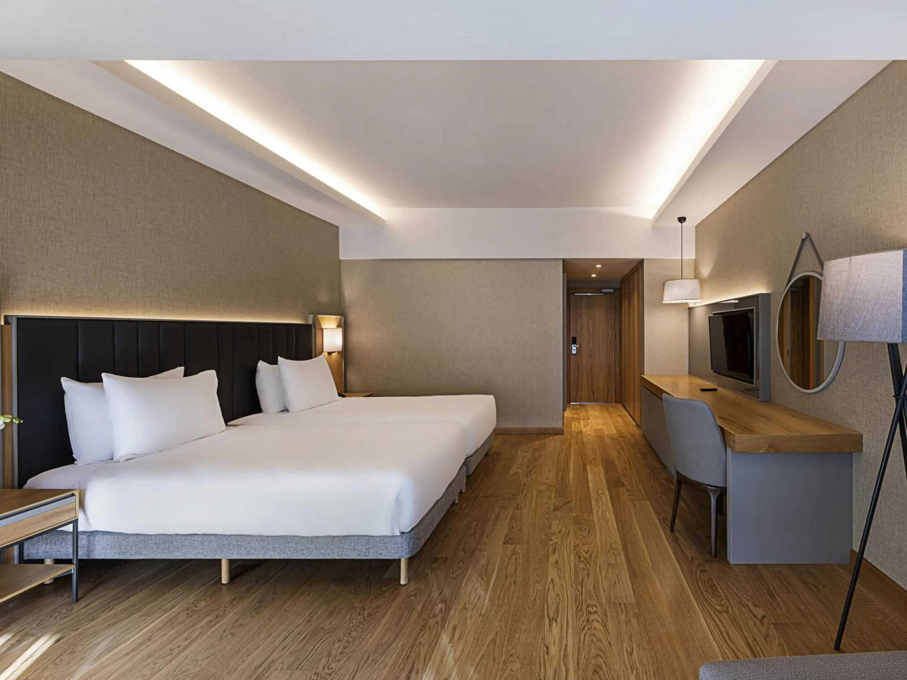 Bedroom, Bed in Rixos Sungate - The Land of Legends Access