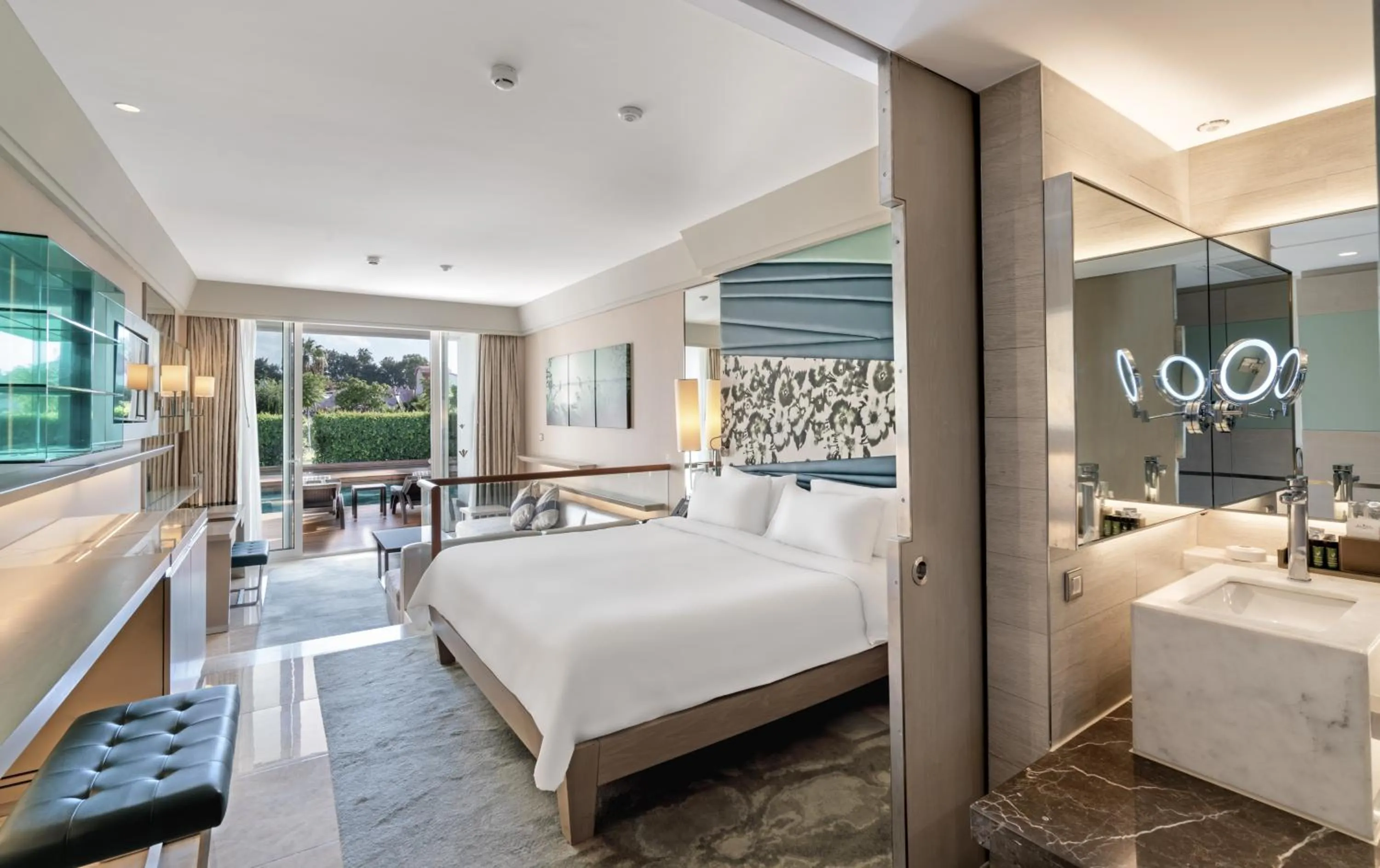 View (from property/room), Bed in Rixos Premium Tekirova - The Land of Legends Access