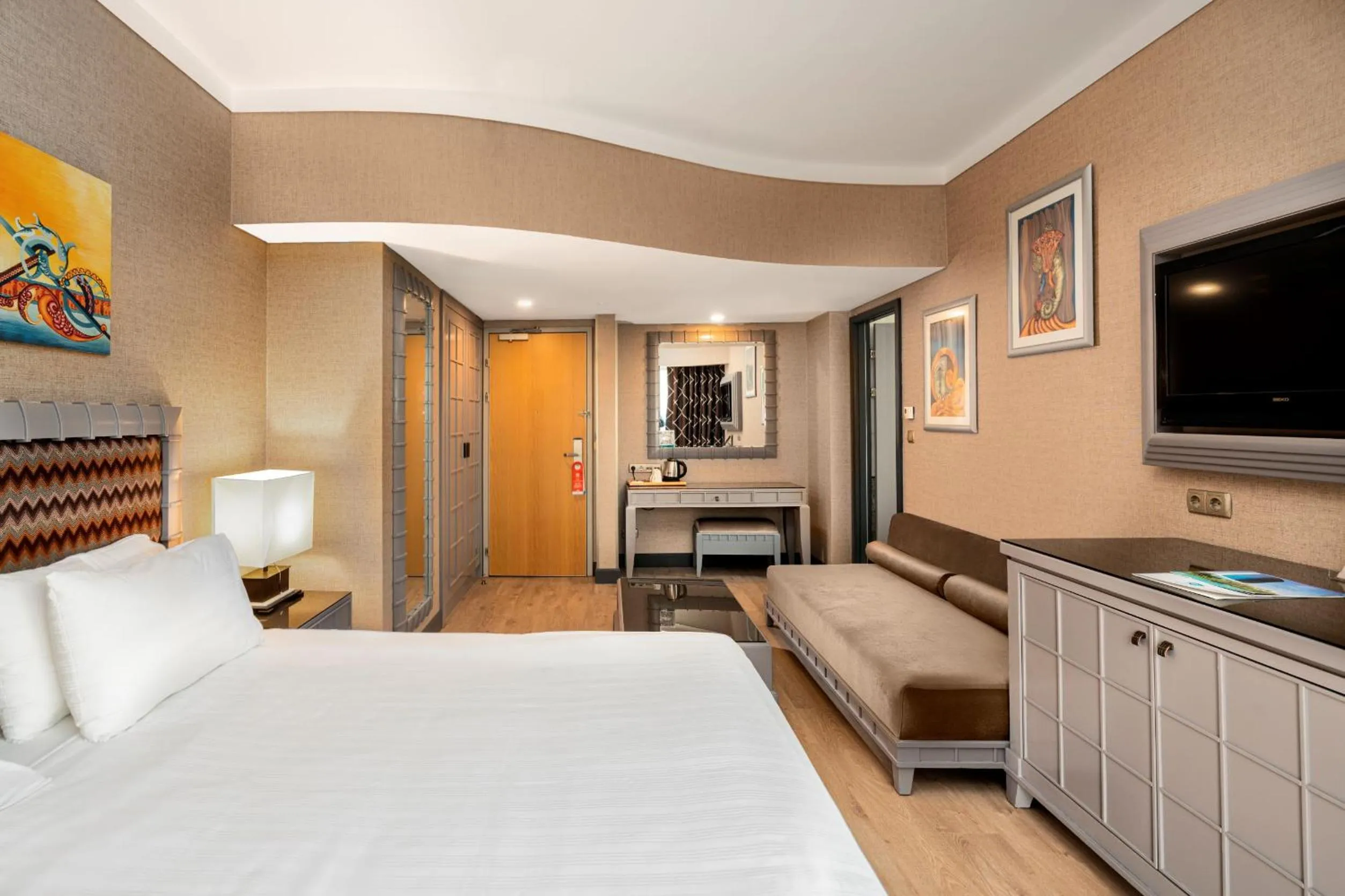 Bed in Grand Hotel Konya