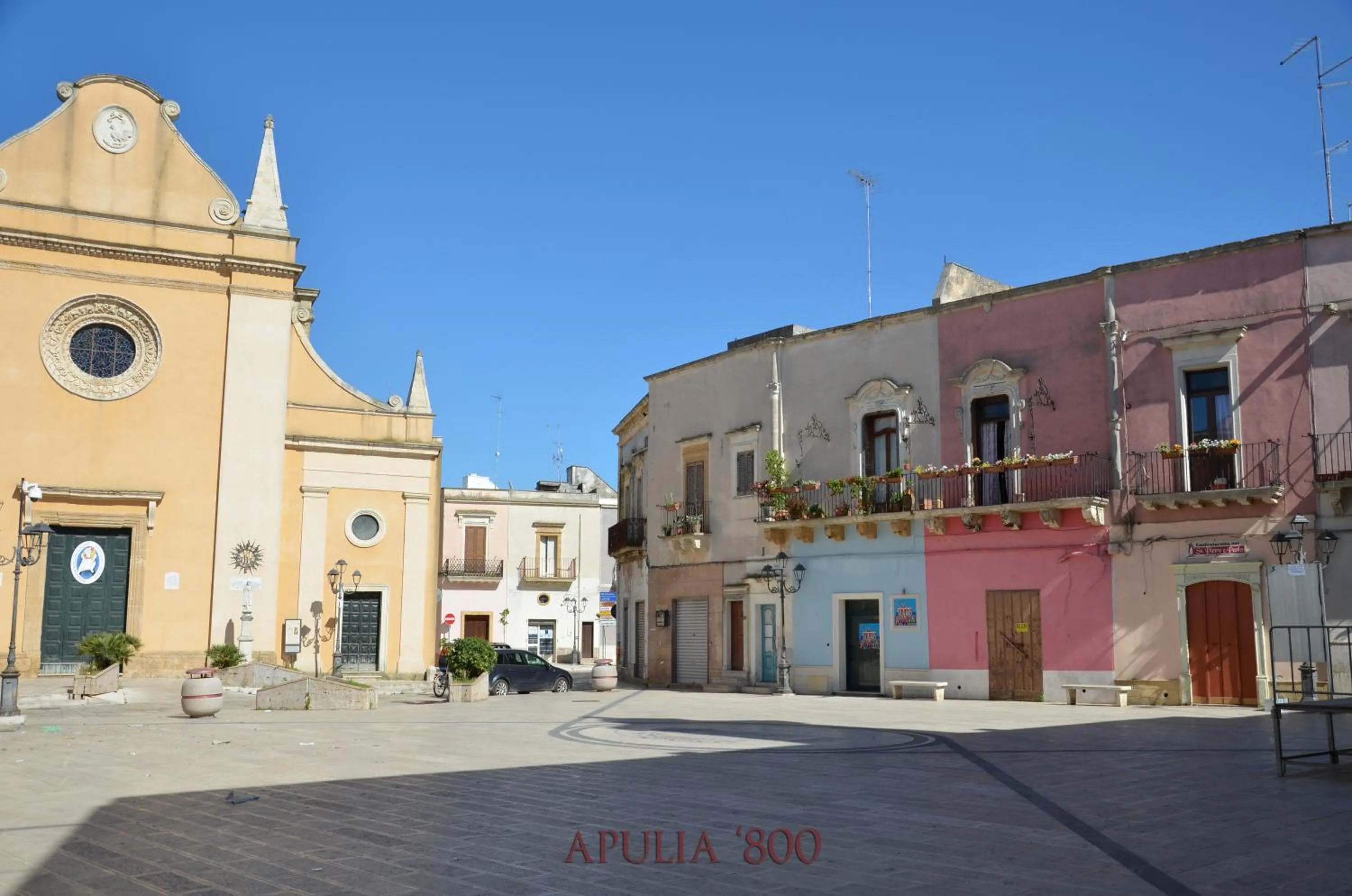 Street view in Apulia '800