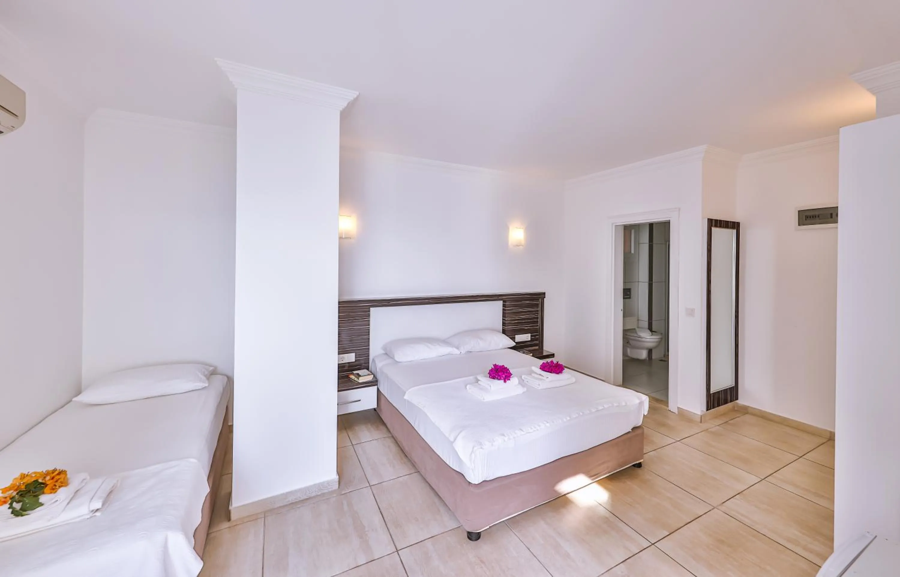 Bathroom in Belinda Hotel