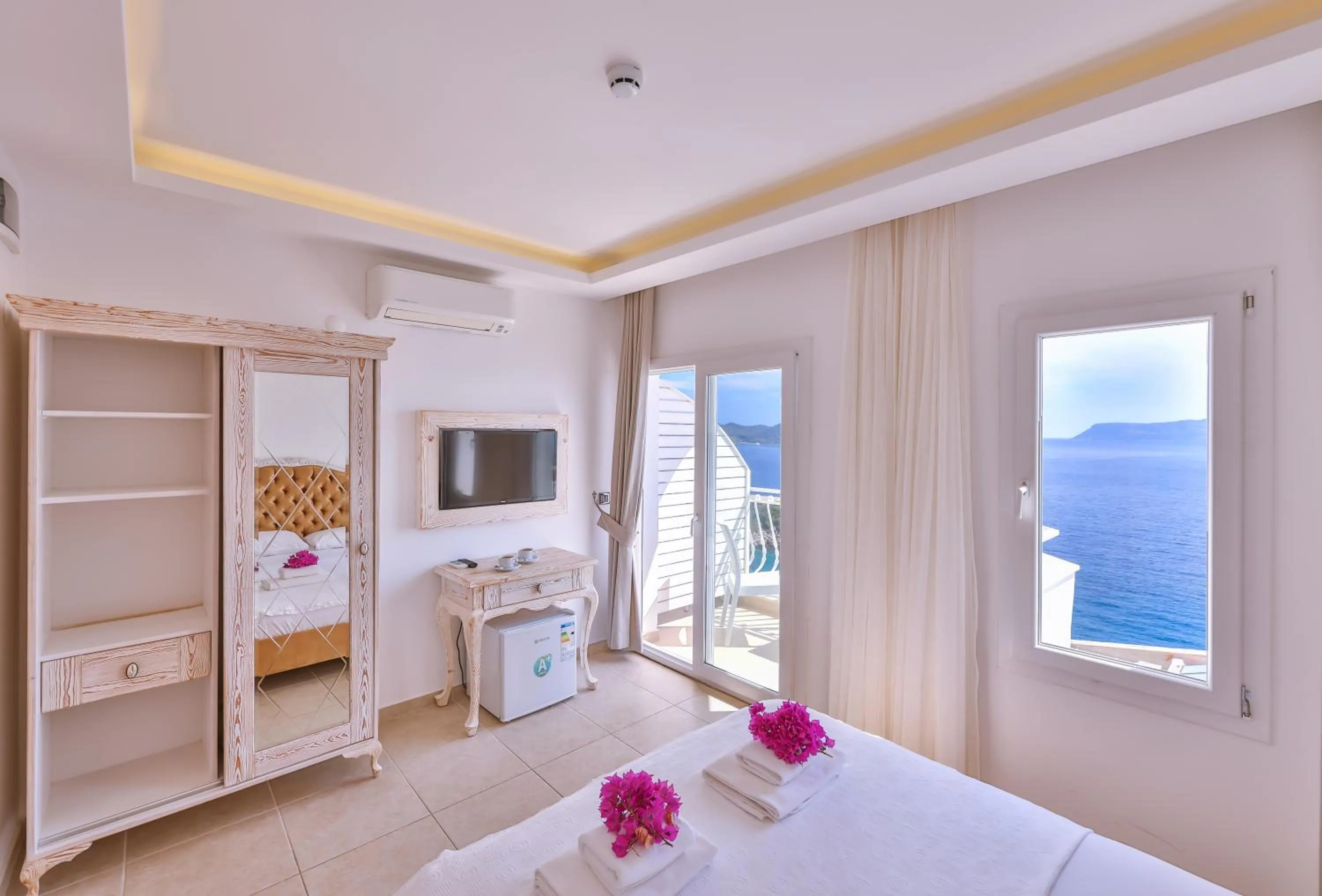 Photo of the whole room in Belinda Hotel