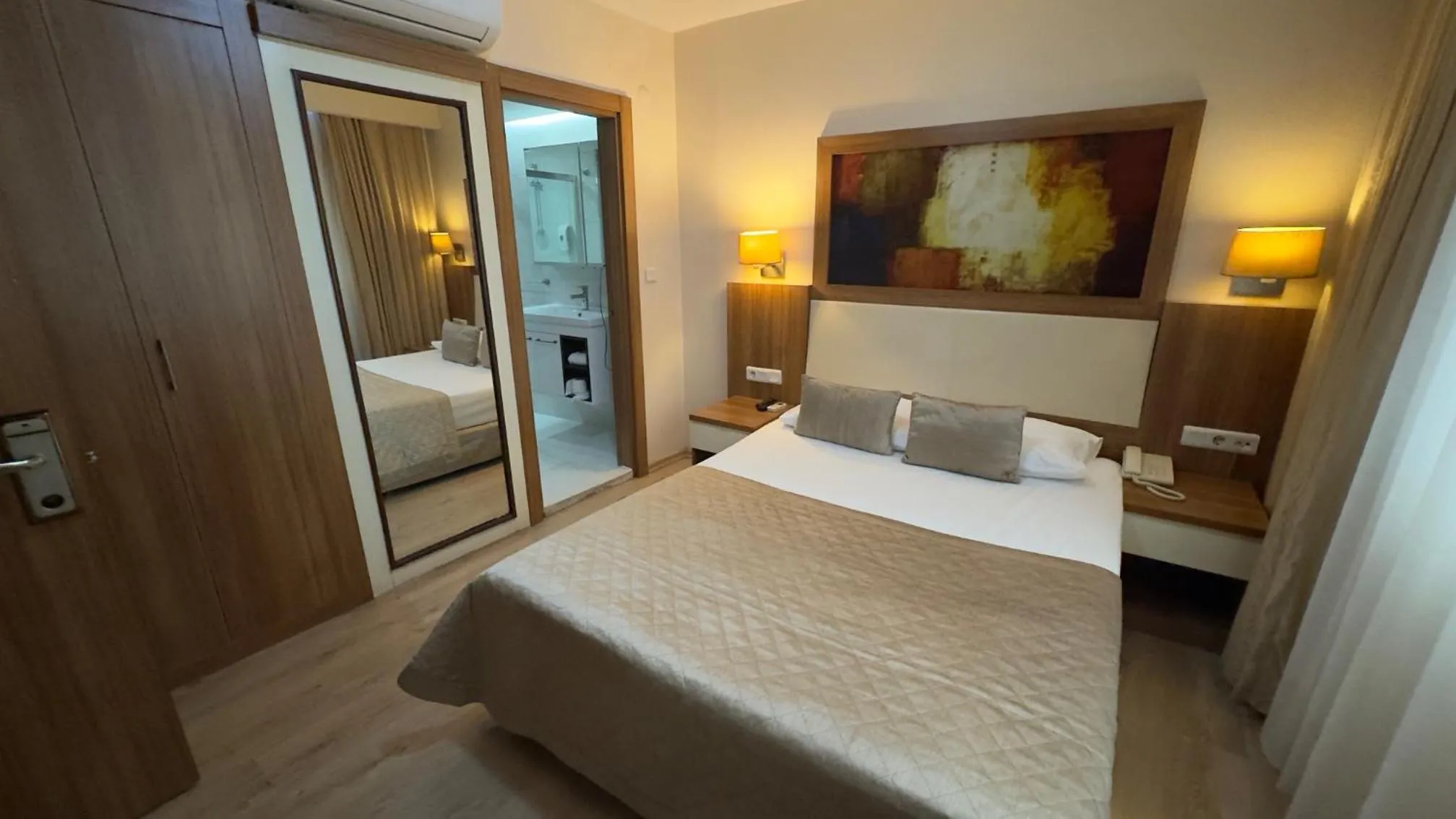 Bed in Hotel Baylan İzmir
