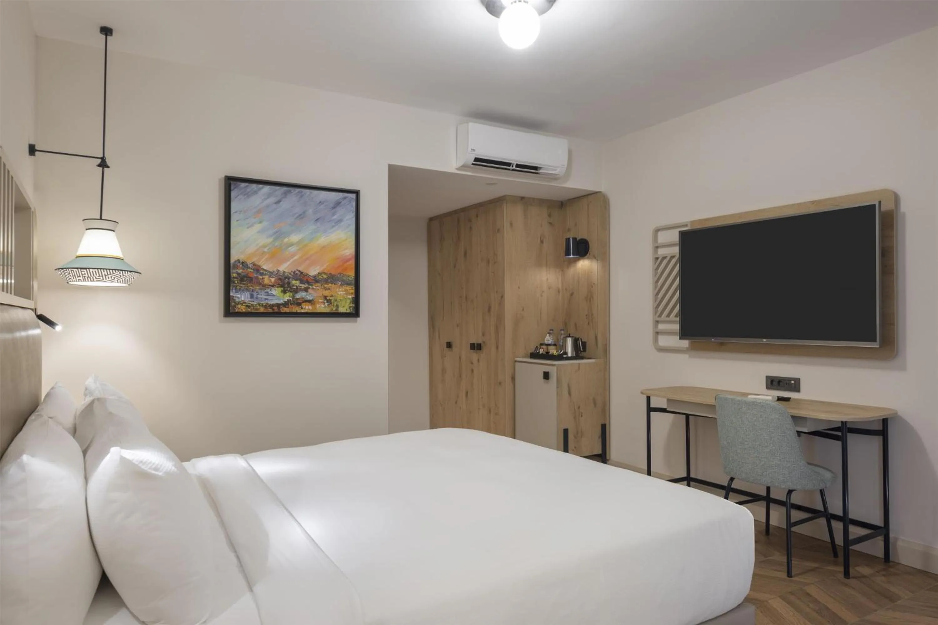 Bedroom, Bed in DoubleTree by Hilton Bodrum Isil Club Ultra All-Inclusive Resort