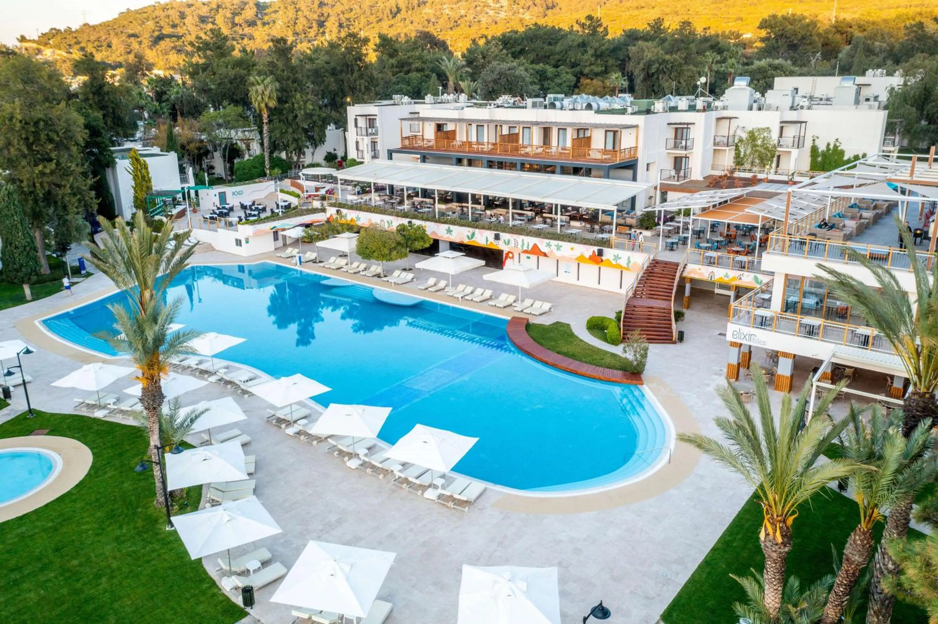 Pool view in DoubleTree by Hilton Bodrum Isil Club Ultra All-Inclusive Resort