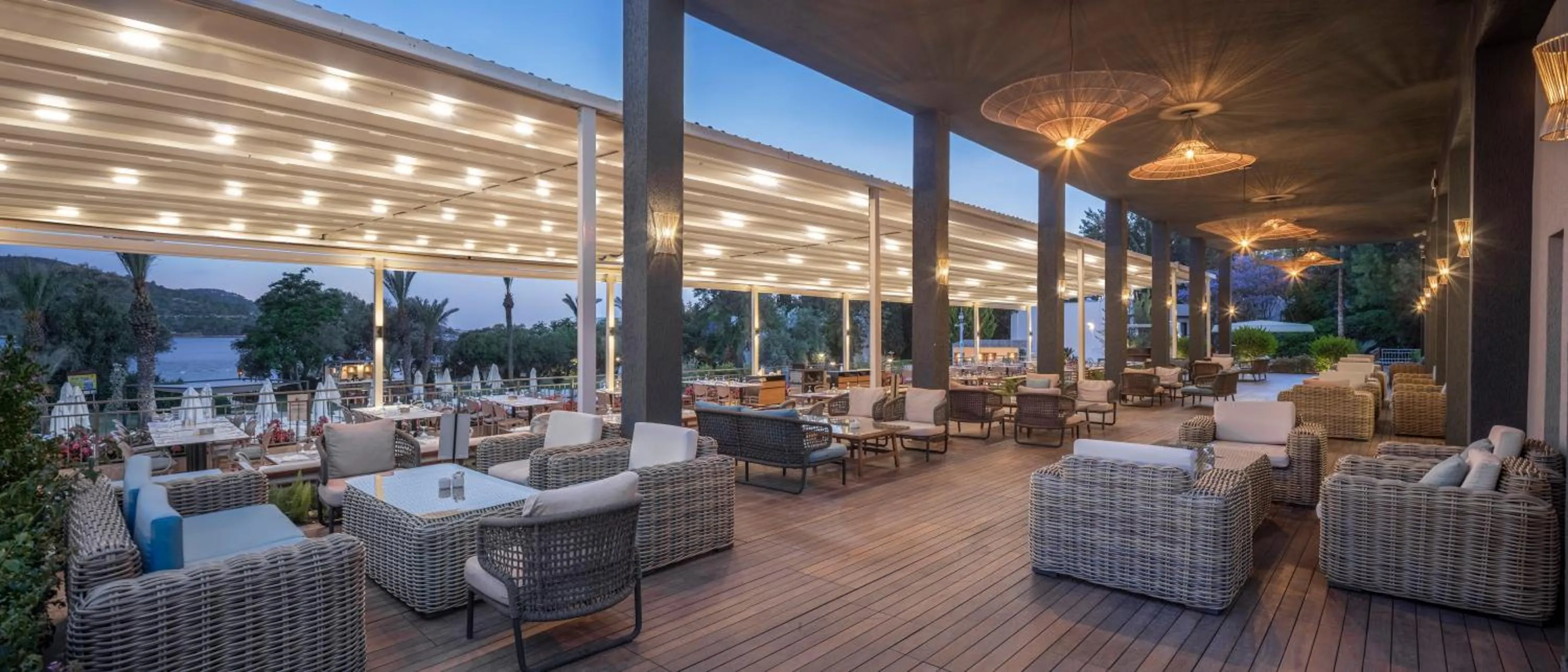 Restaurant/places to eat in DoubleTree by Hilton Bodrum Isil Club Ultra All-Inclusive Resort