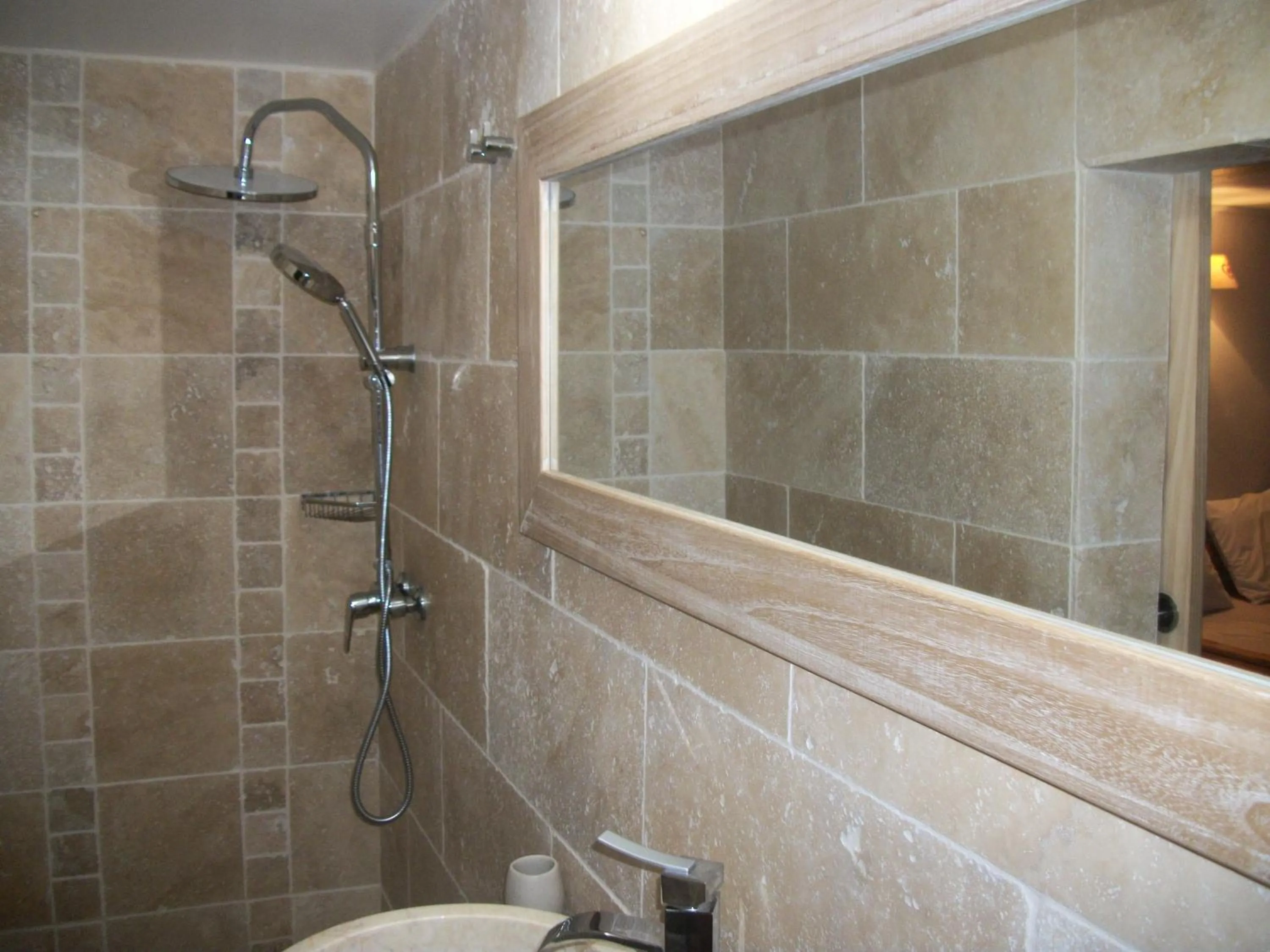 Bathroom in LE RUBINJO 2