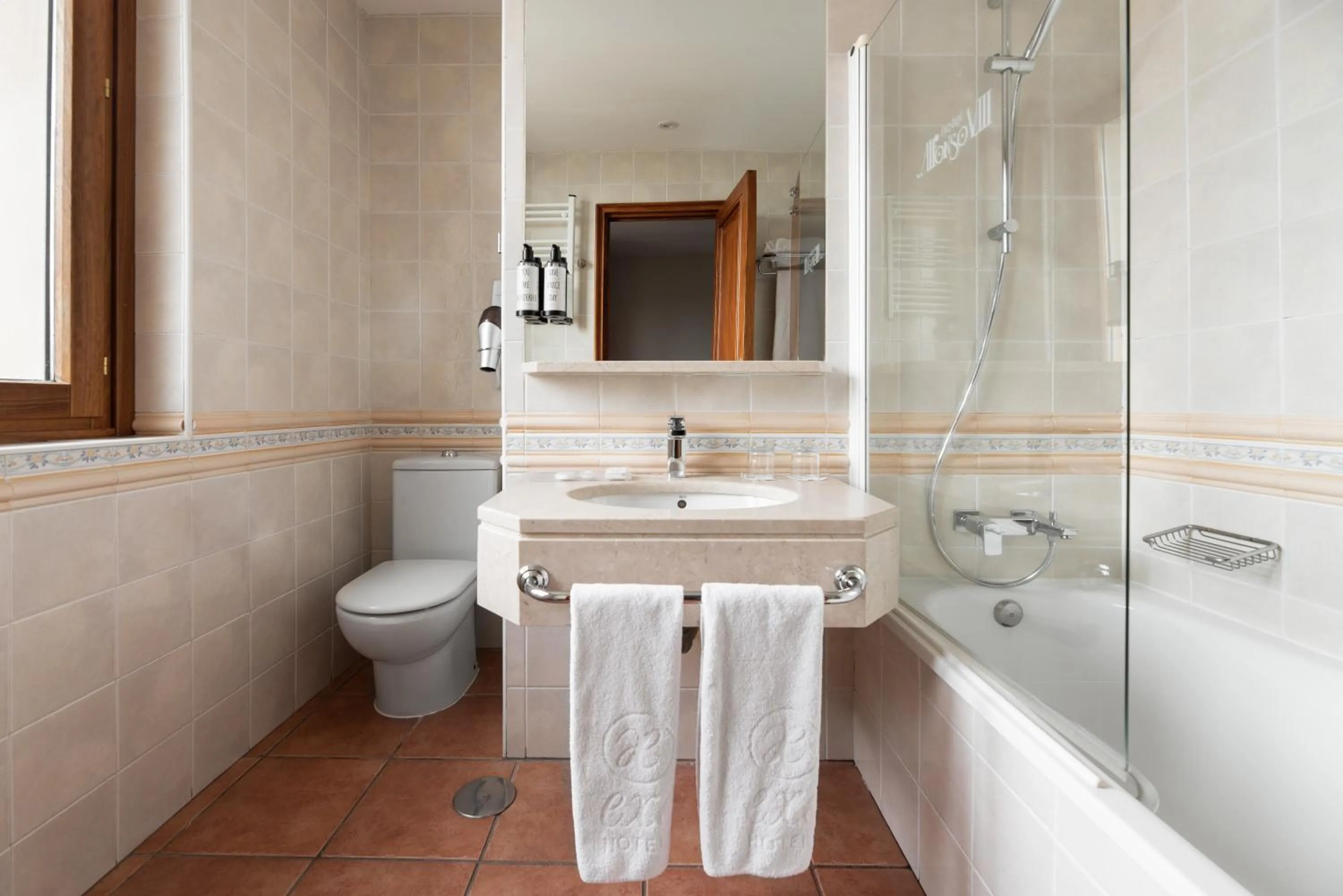 Bathroom in Exe Alfonso VIII