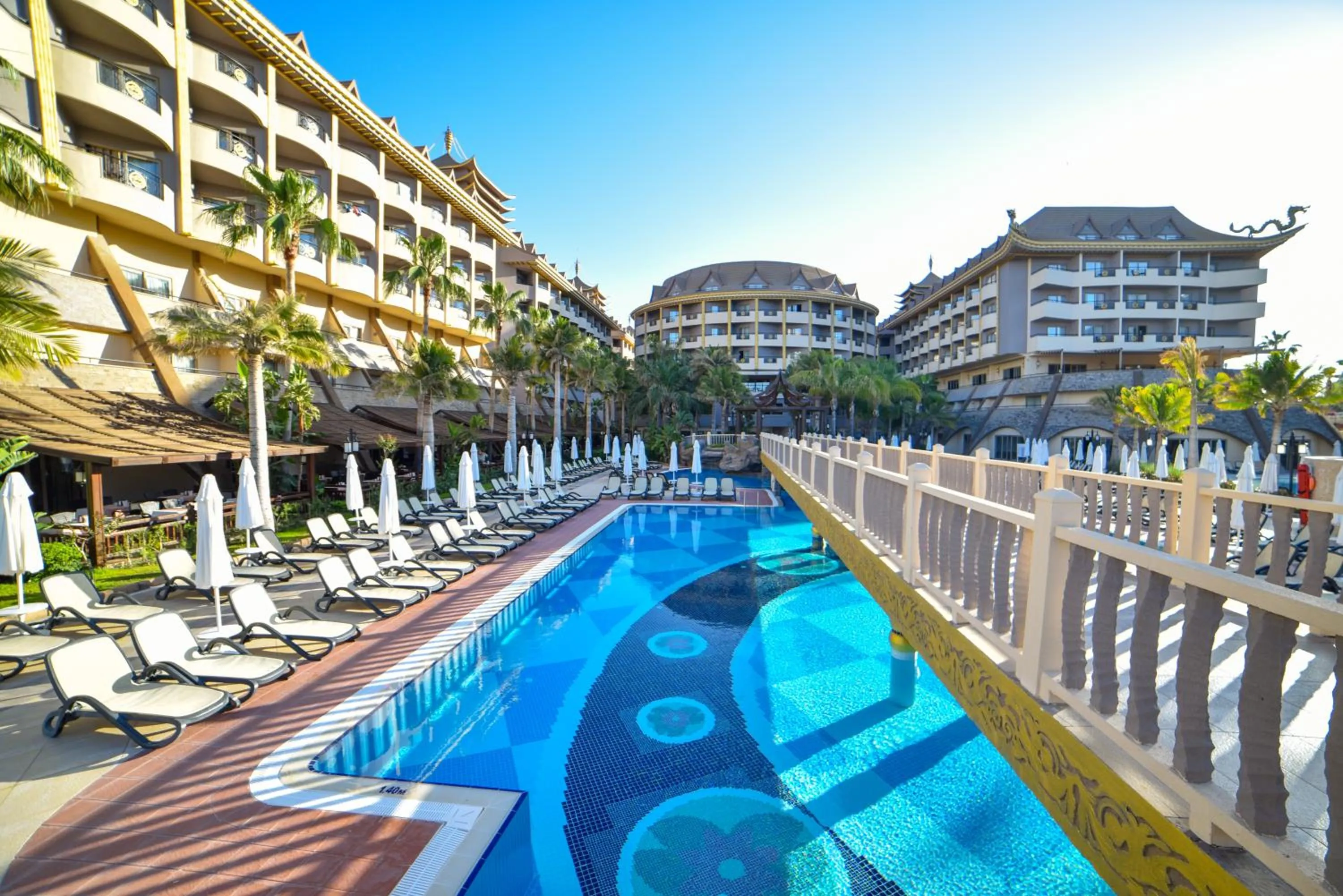 Swimming pool in Royal Dragon Hotel