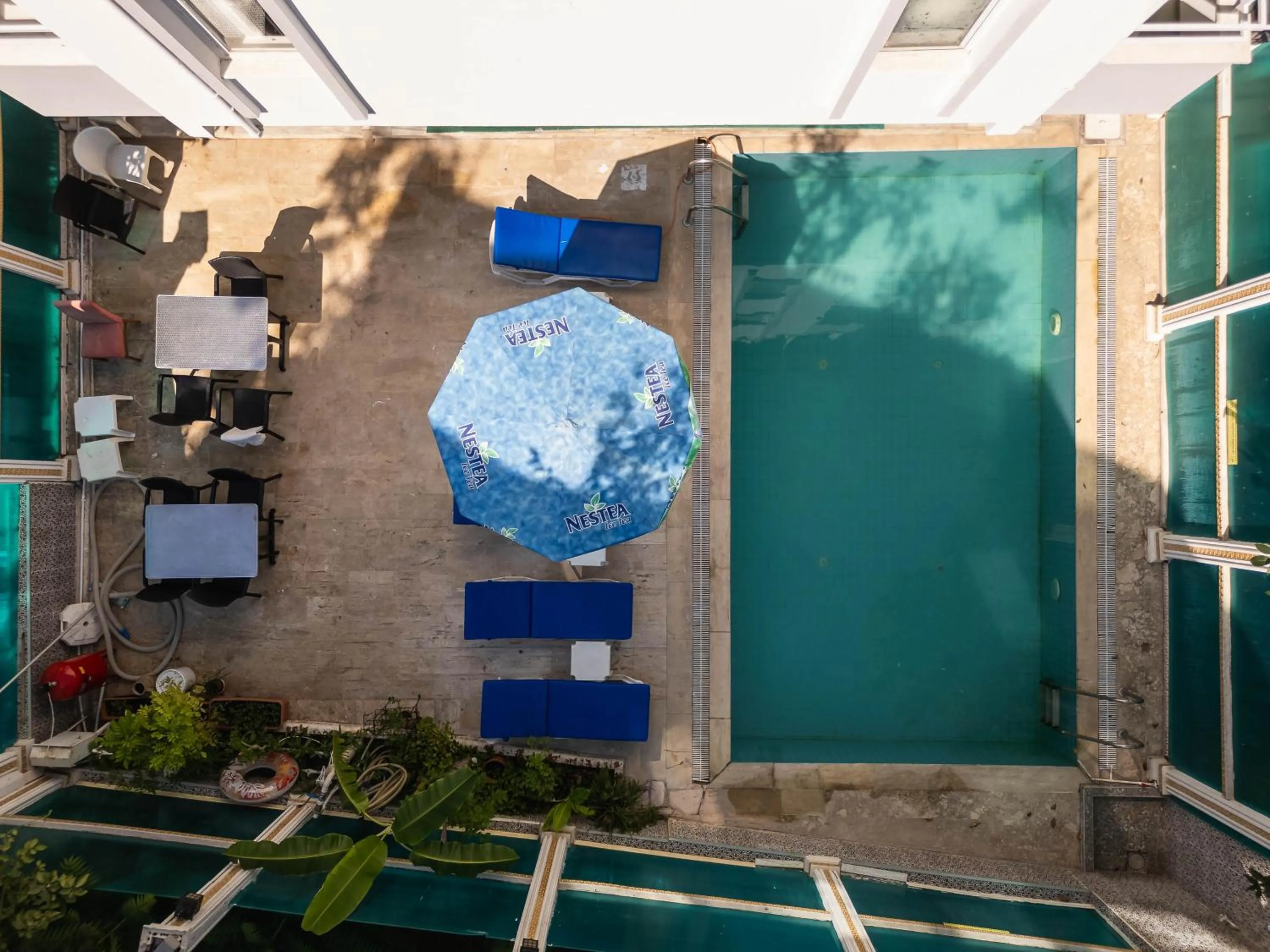 Pool view in Behram Hotel