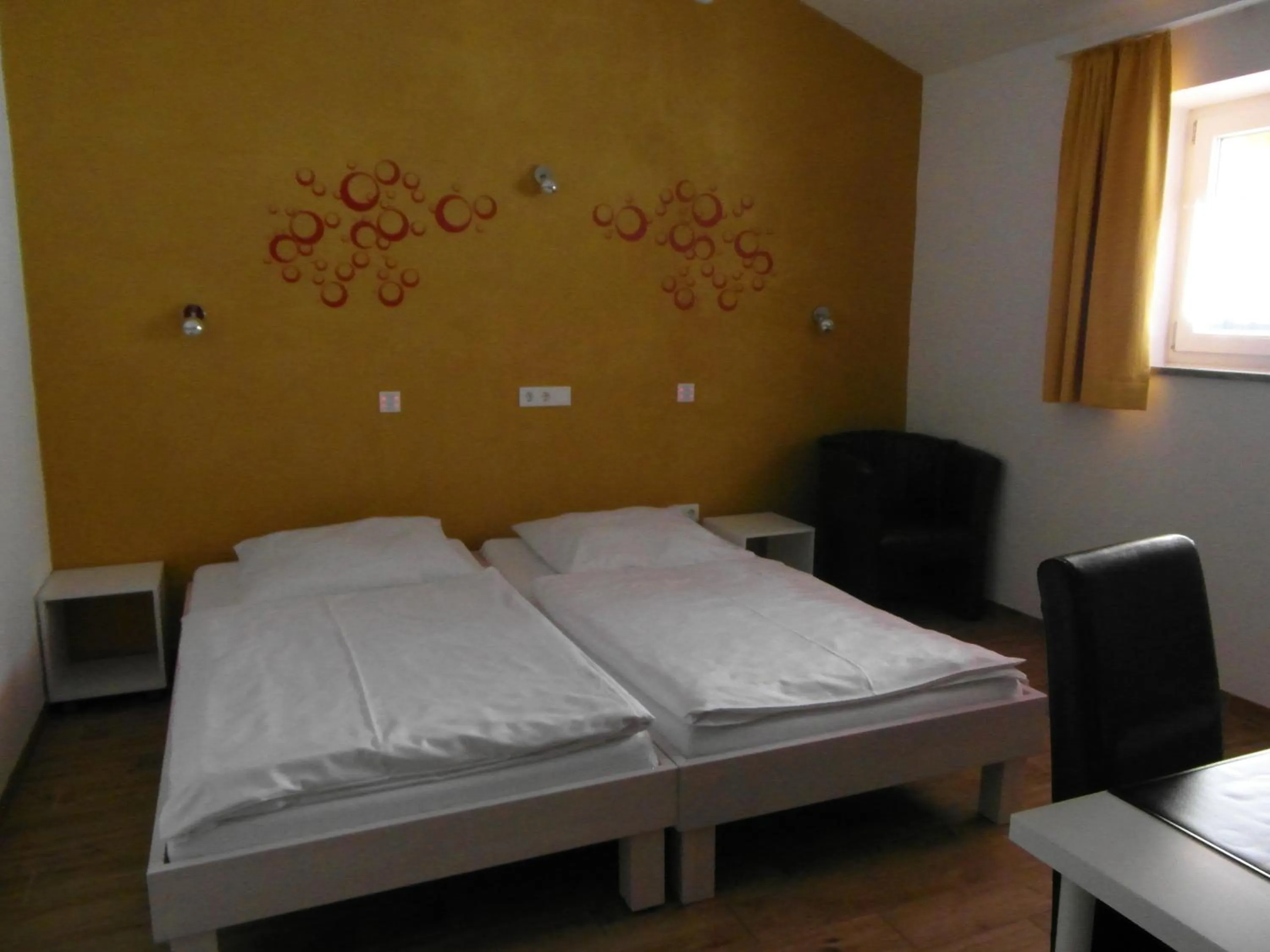 Decorative detail, Bed in Hotel Am Donaubogen