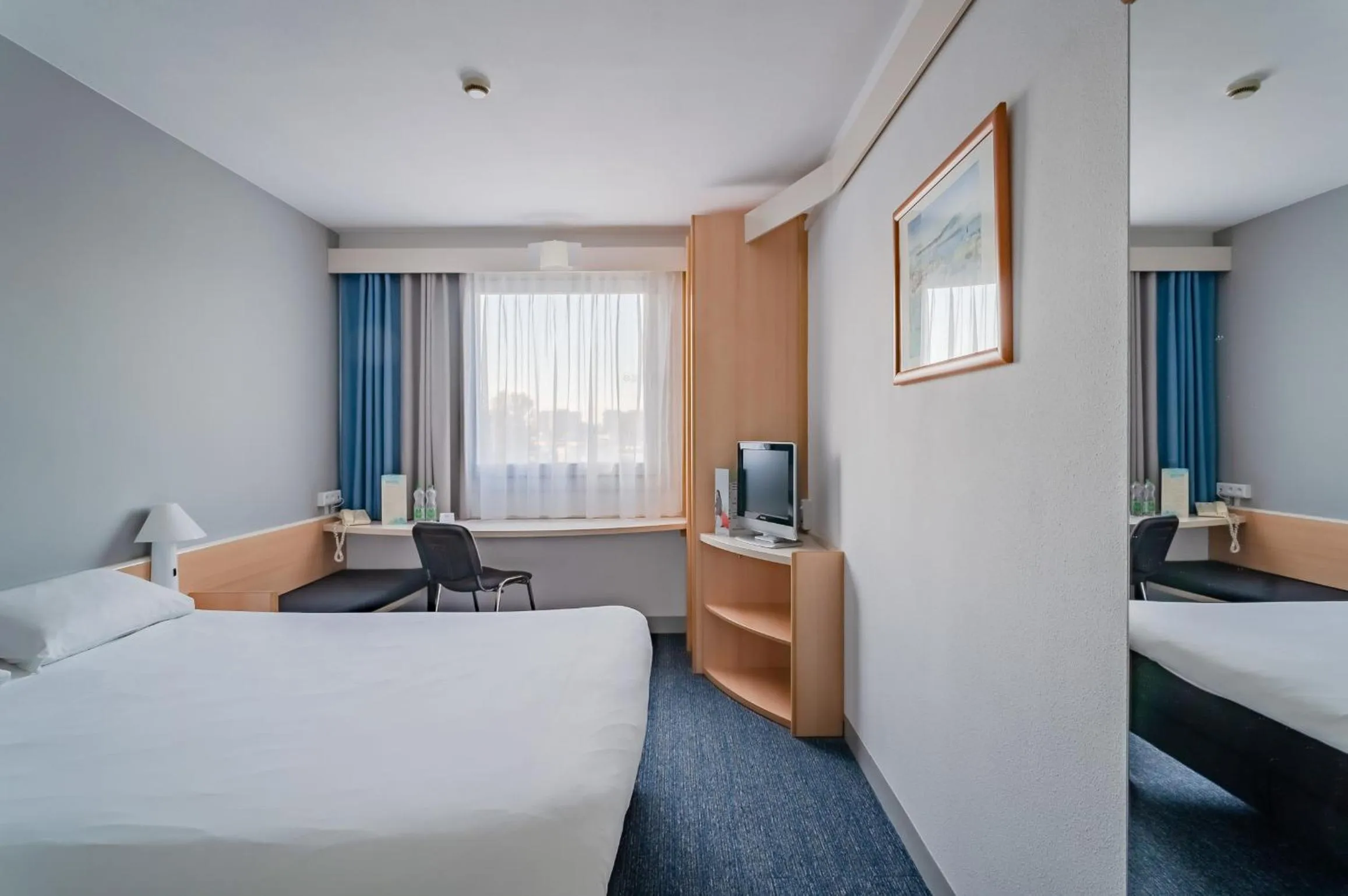 Photo of the whole room, Bed in Ibis Częstochowa