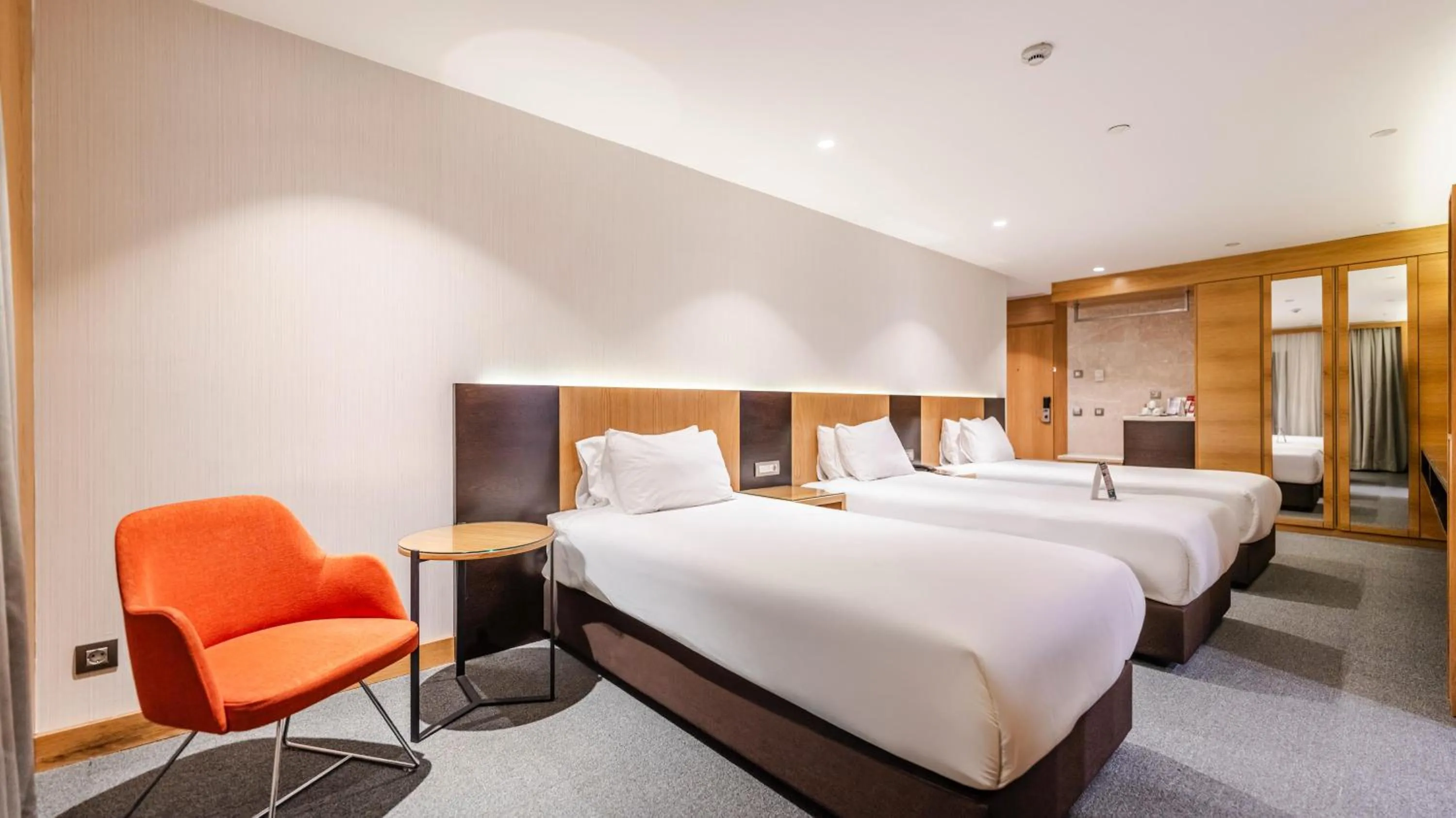 Bed in Lamartine Hotel