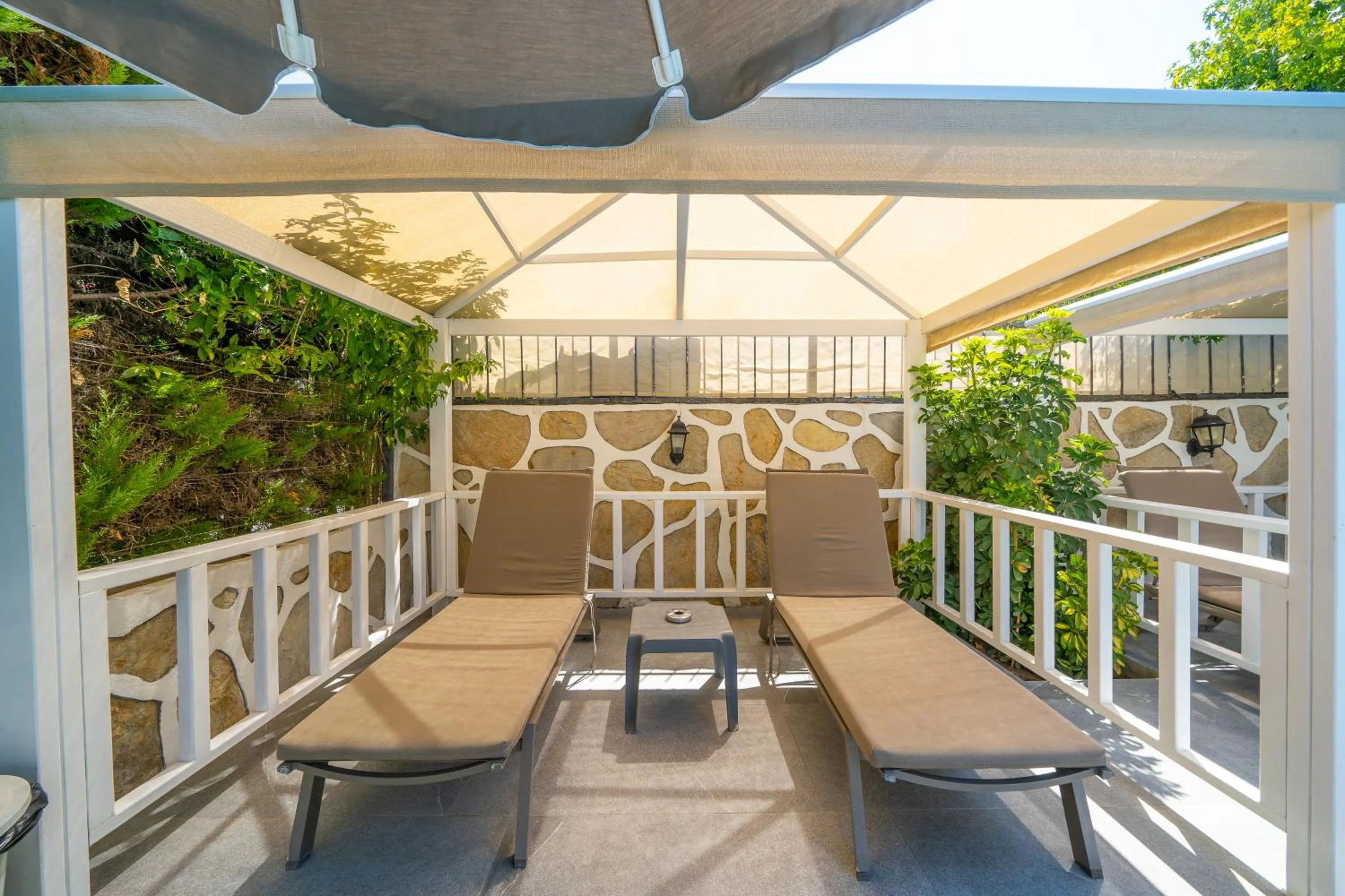 Swimming pool in Artunc Hotel Bodrum