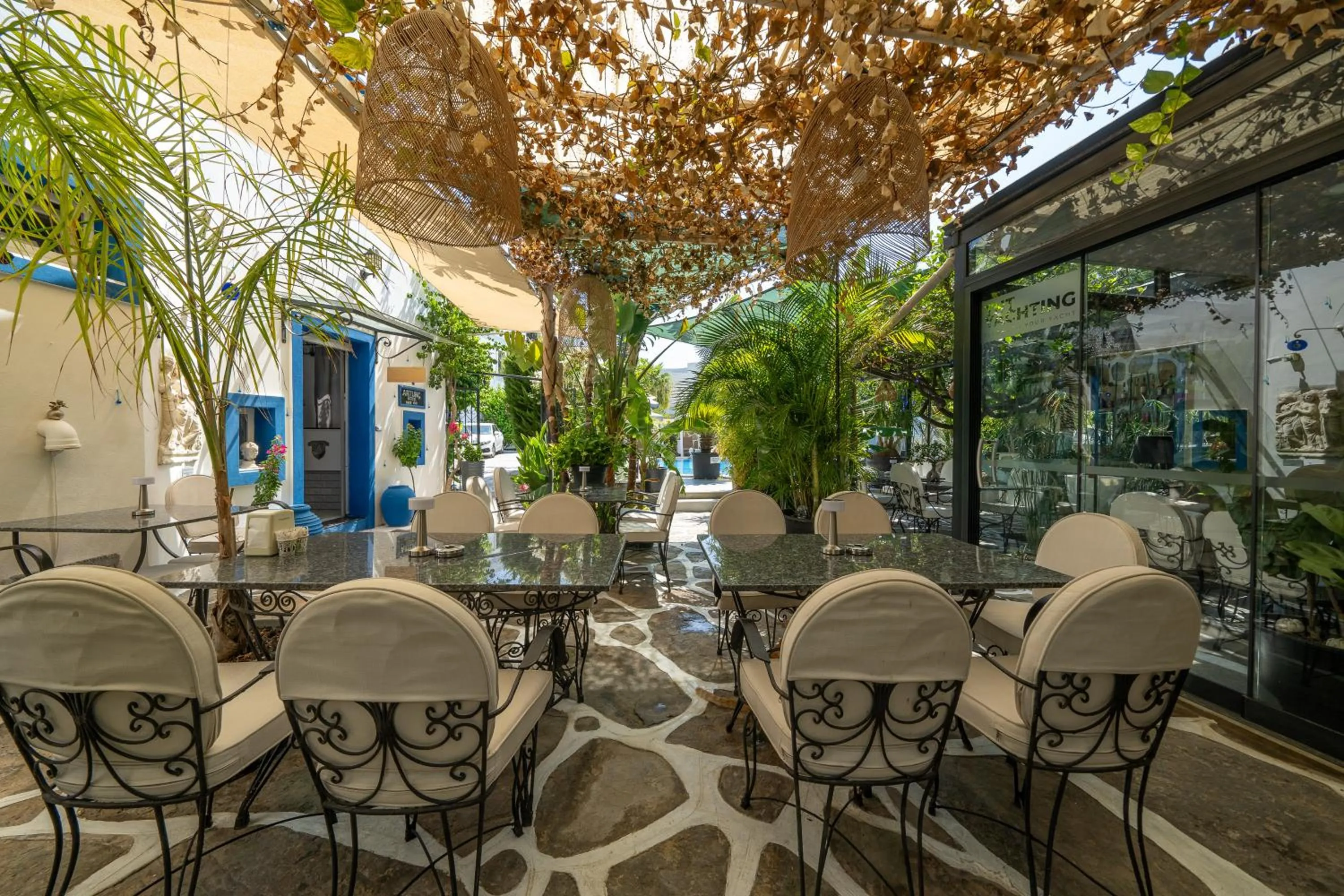 Garden in Artunc Hotel Bodrum