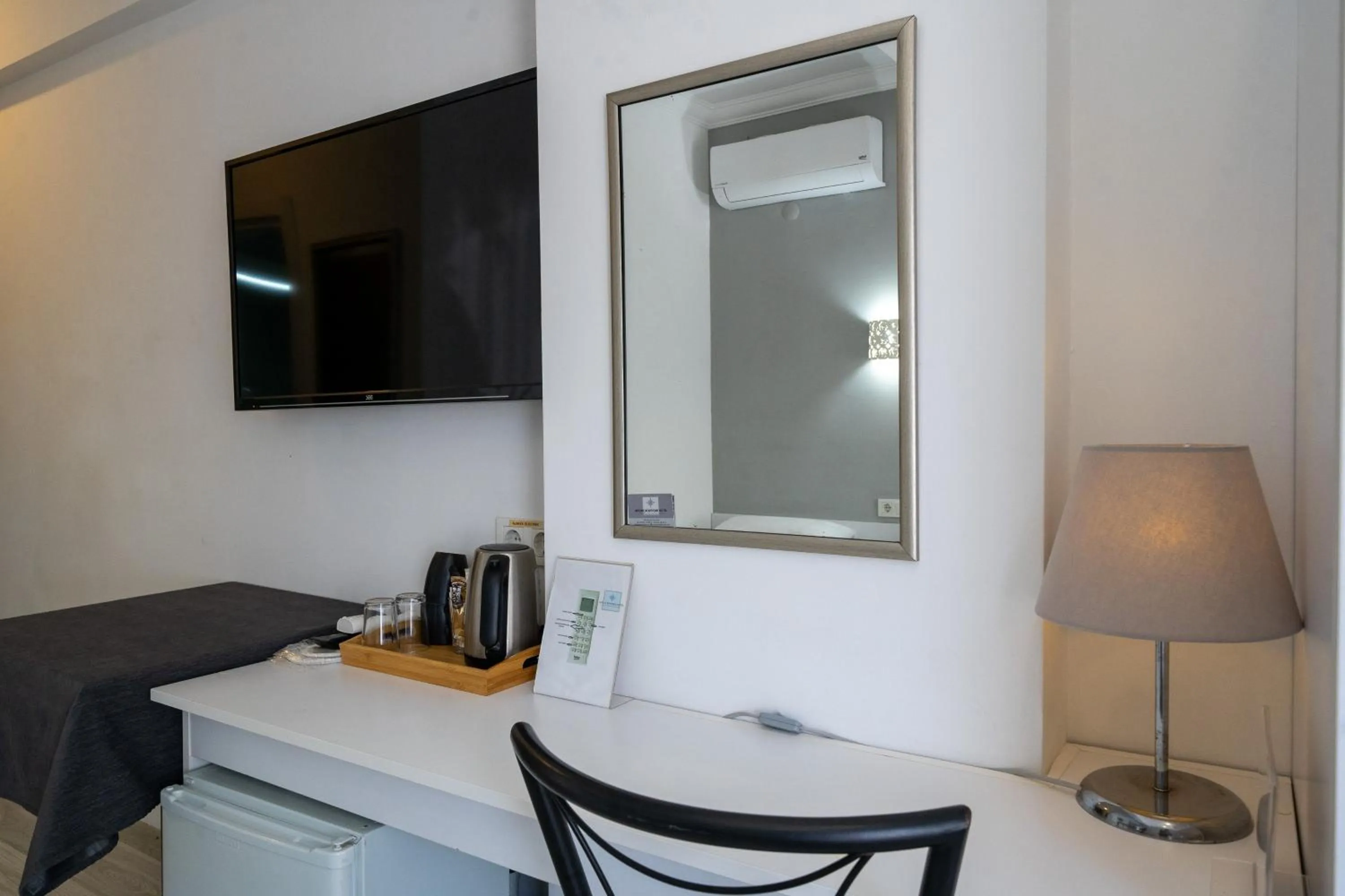 TV and multimedia, Bed in Artunc Hotel Bodrum