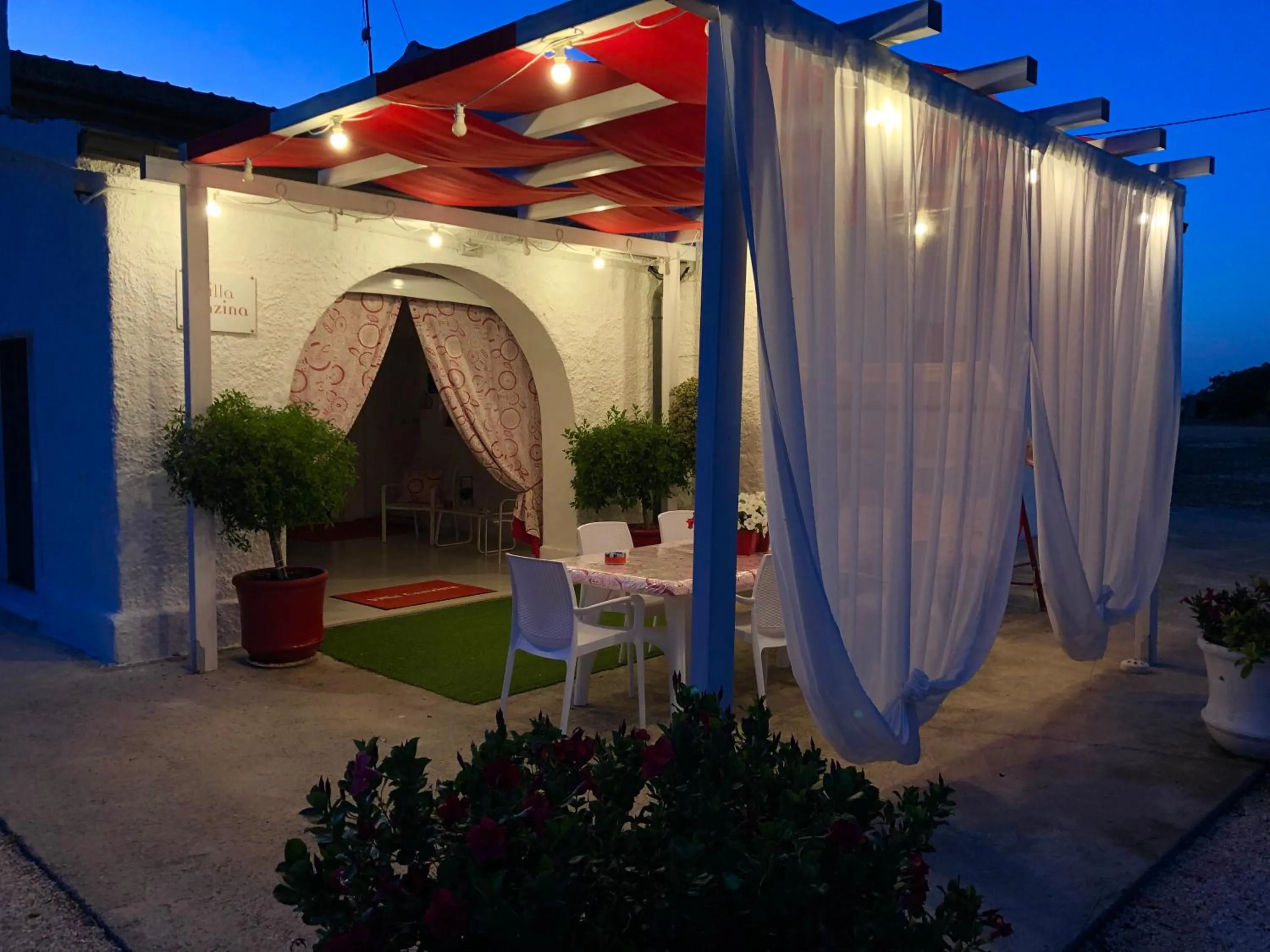 Property building in Villa Cenzina