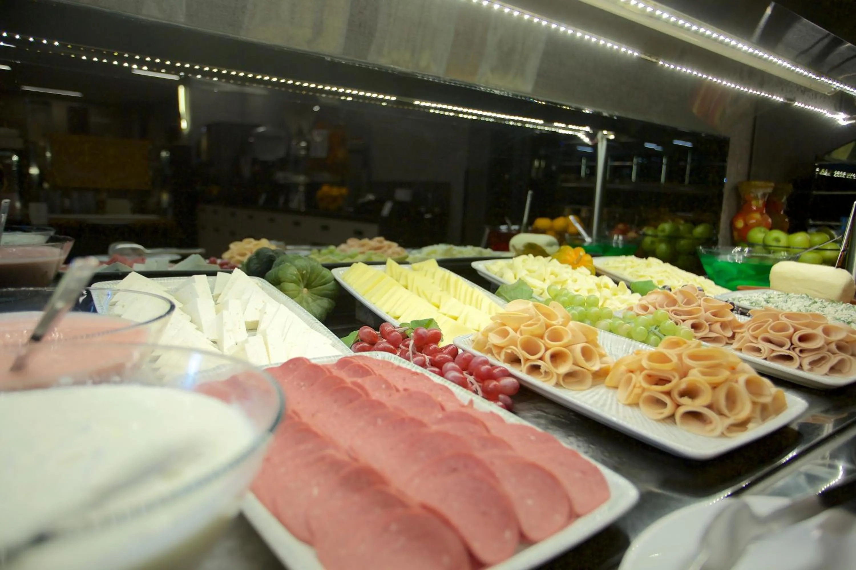 Buffet breakfast in Hotel Bulvar Palas