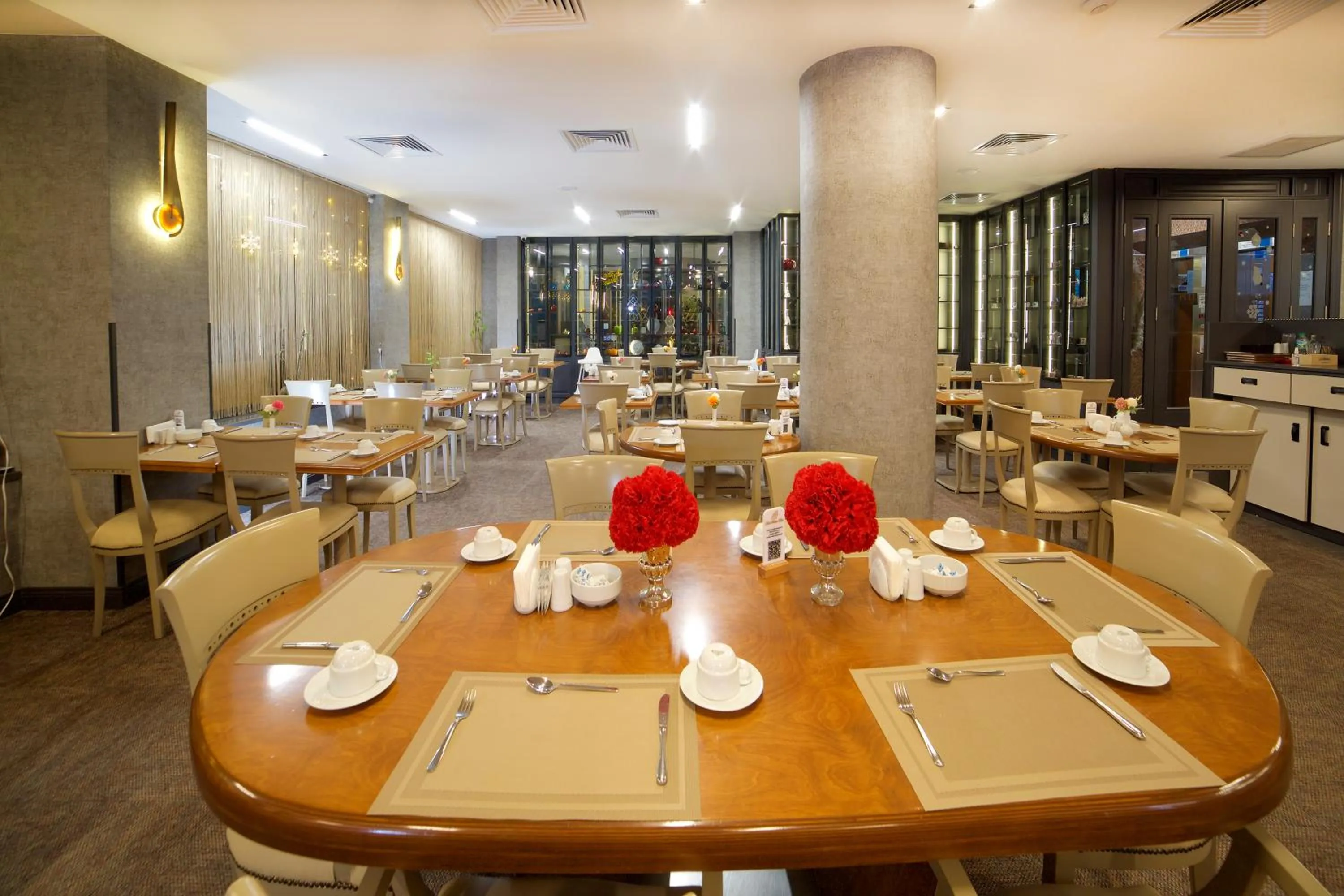 Restaurant/places to eat in Hotel Bulvar Palas