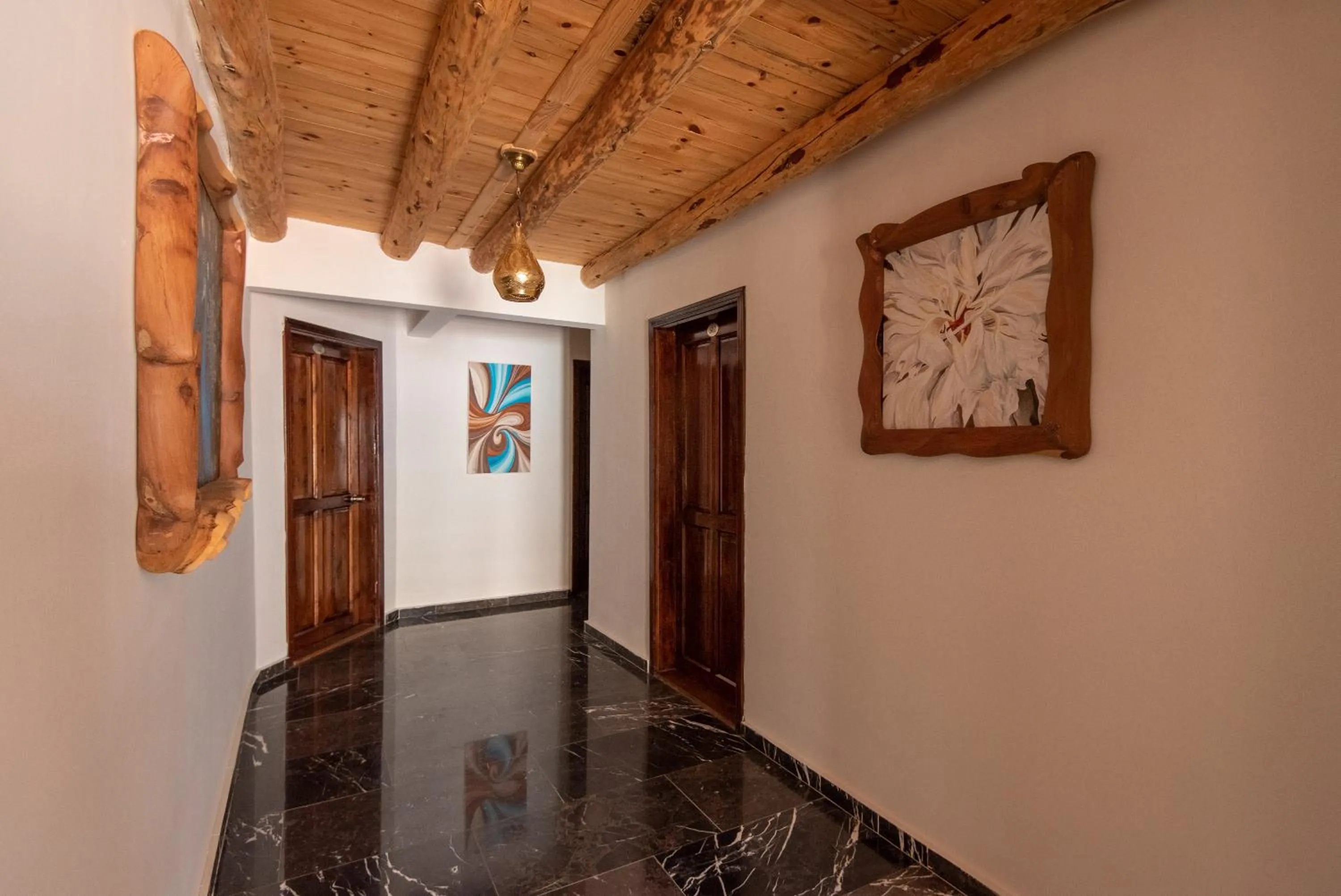 Decorative detail in Elixir Hotel