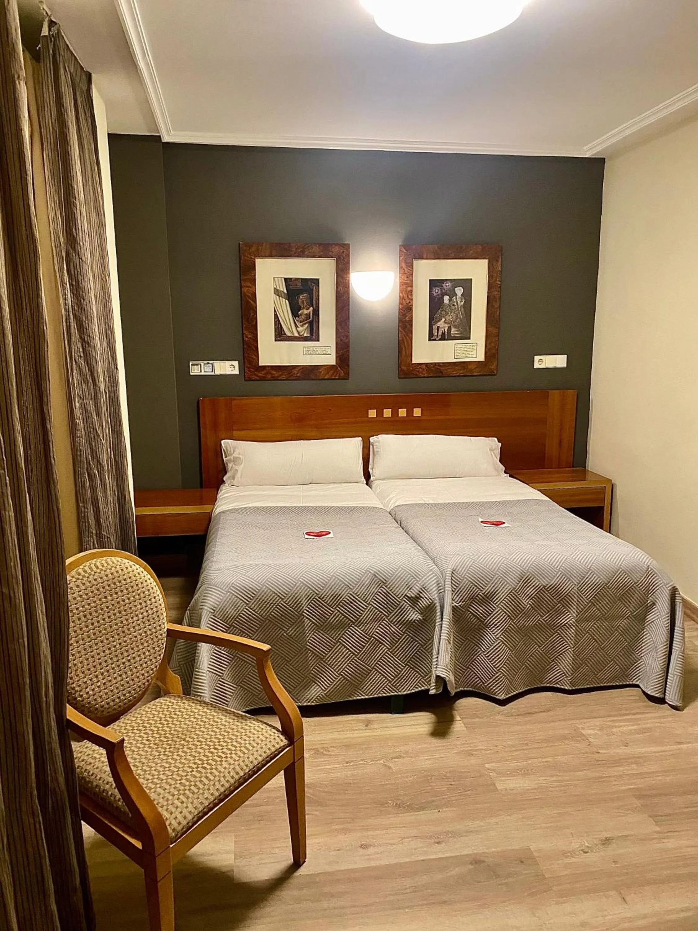 Bedroom, Bed in Hotel Paris Centro