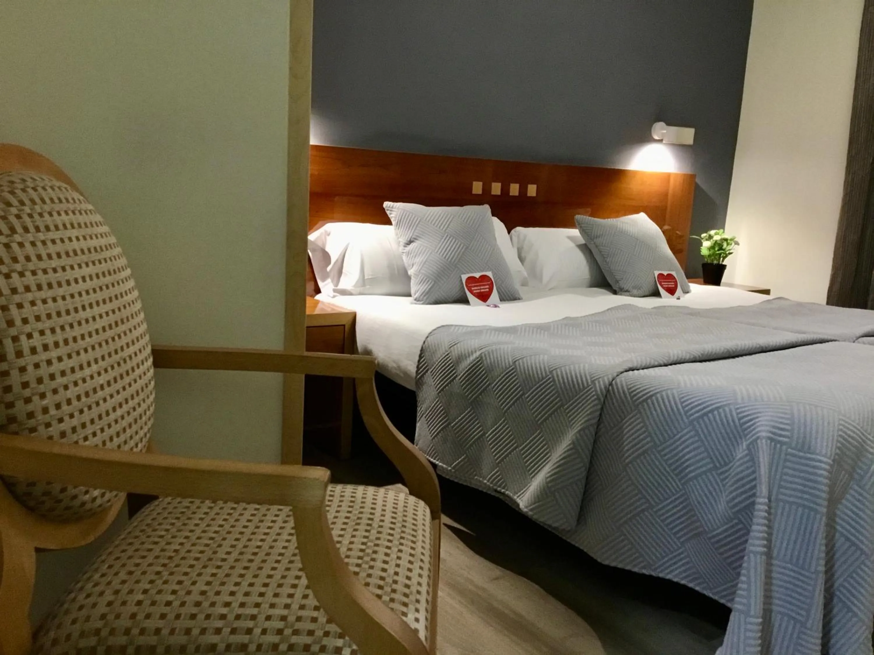 Bedroom, Bed in Hotel Paris Centro