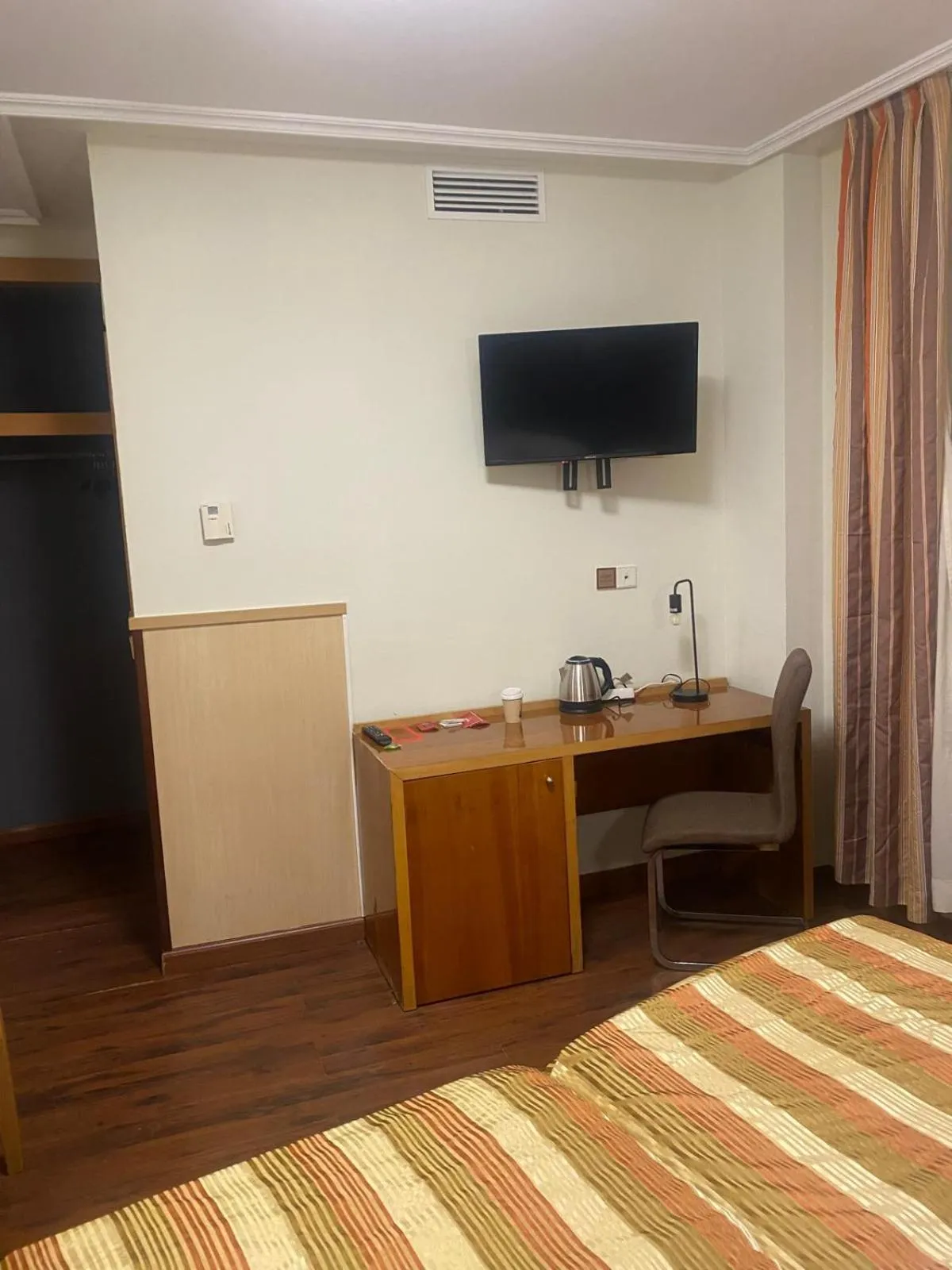 Bed in Hotel Paris Centro