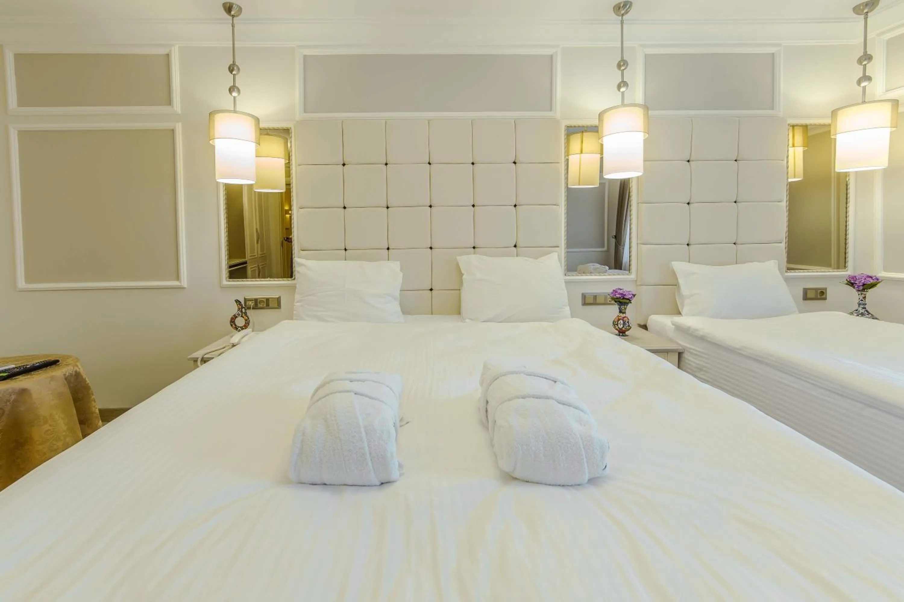 Bedroom, Bed in The Constantine Hotel