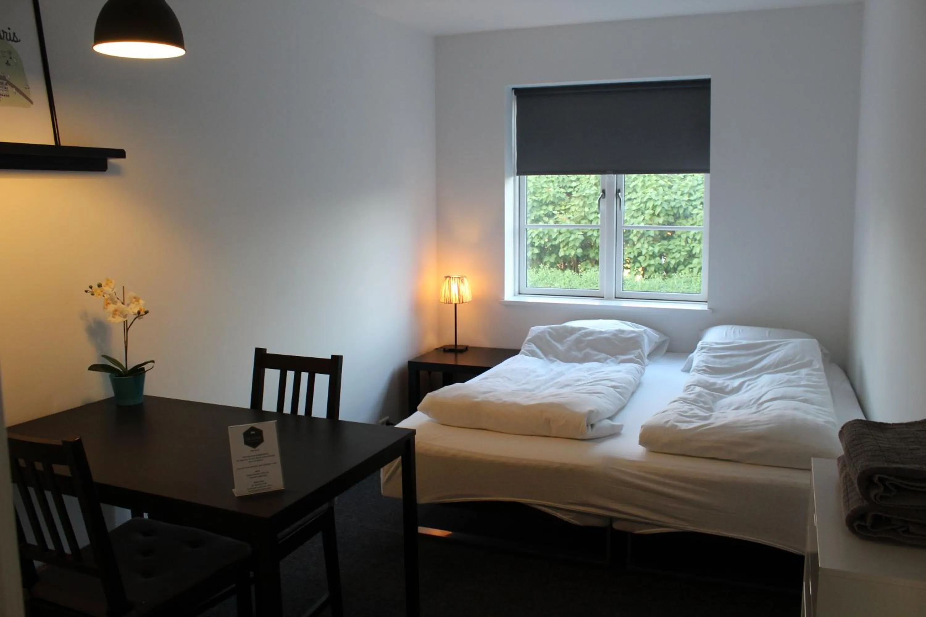 Bed in Close But Quiet