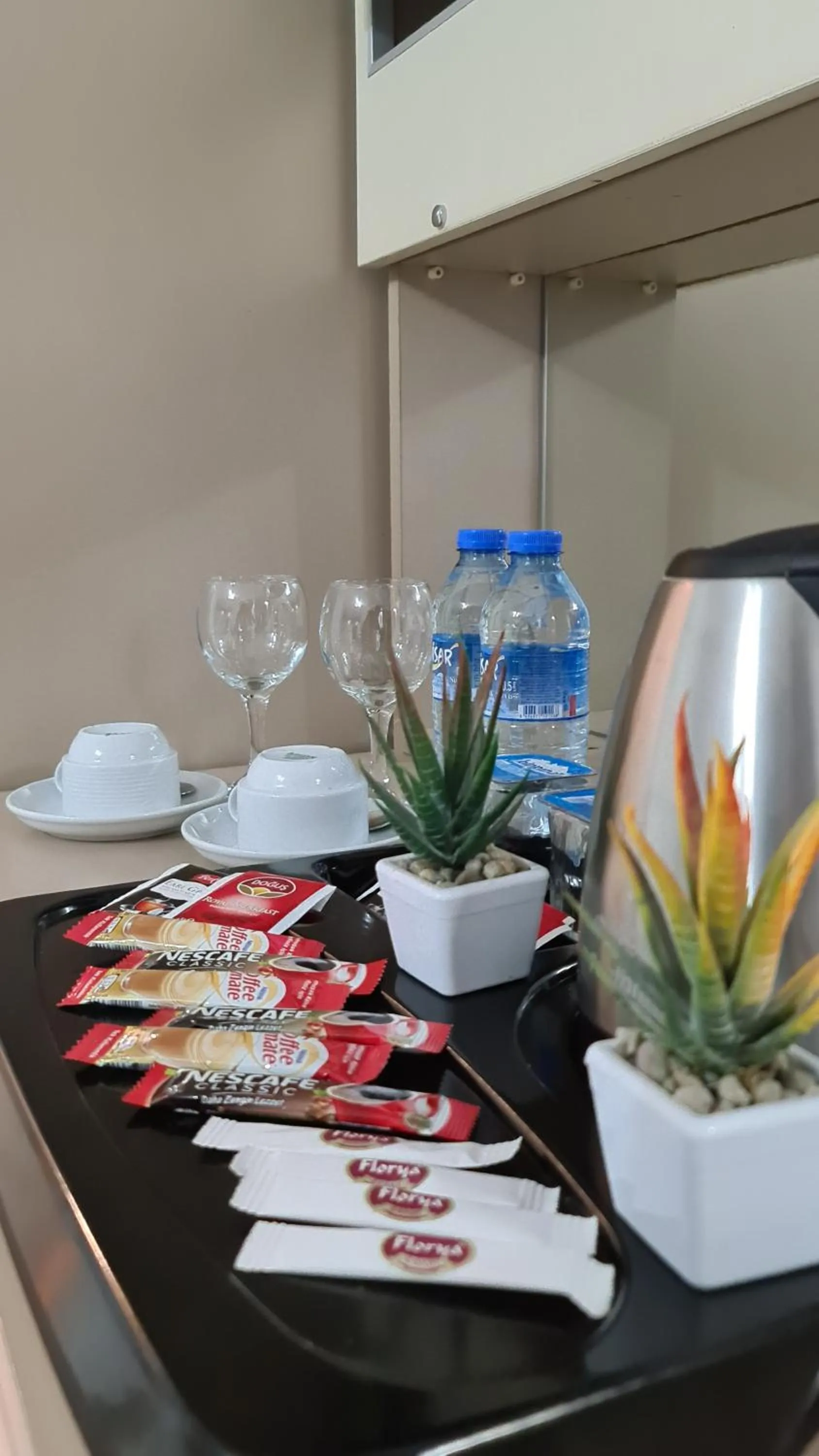 Food and drinks in Oceans 7 Hotel