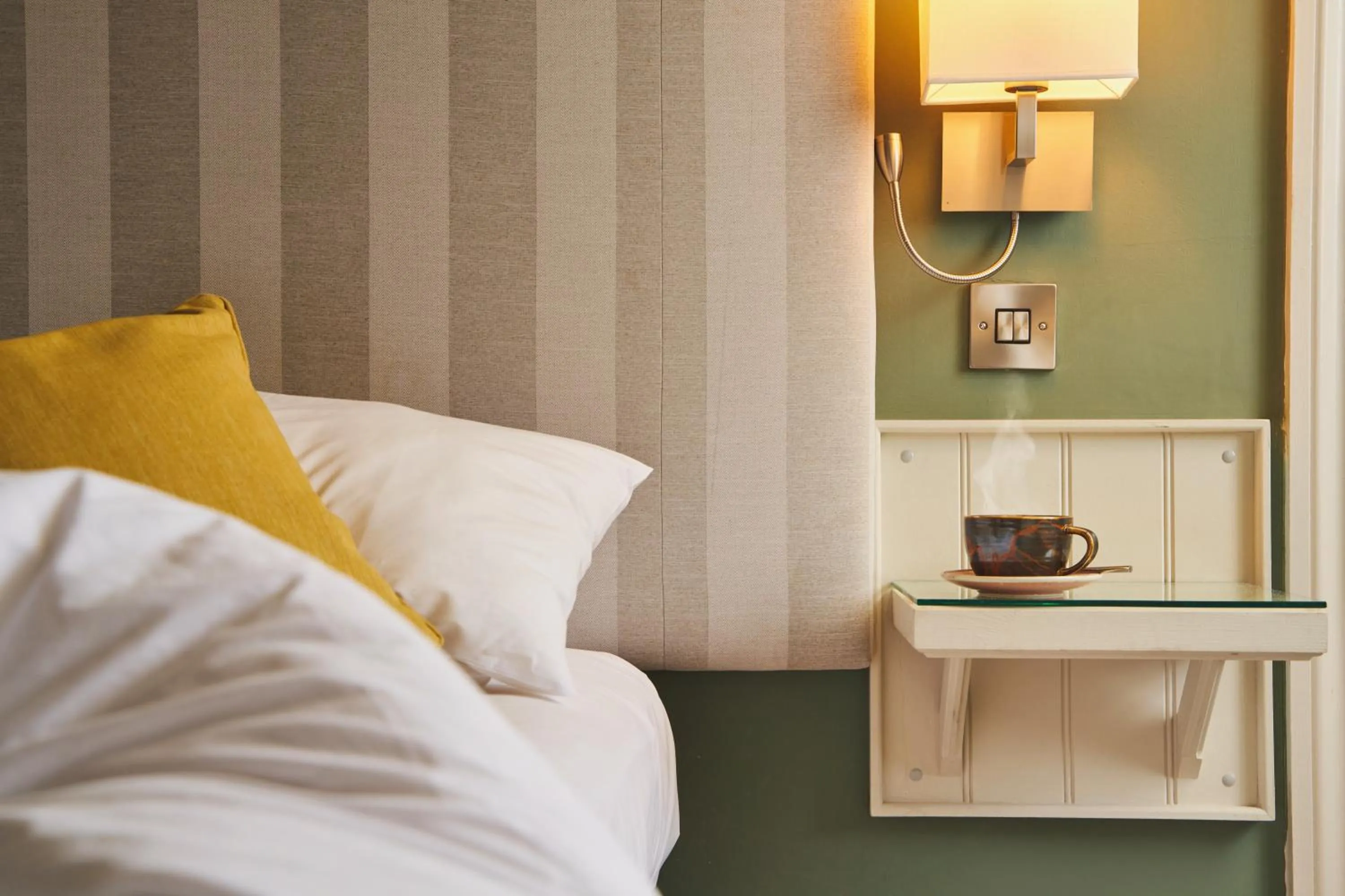 Bed in Rose and Crown Yealmpton