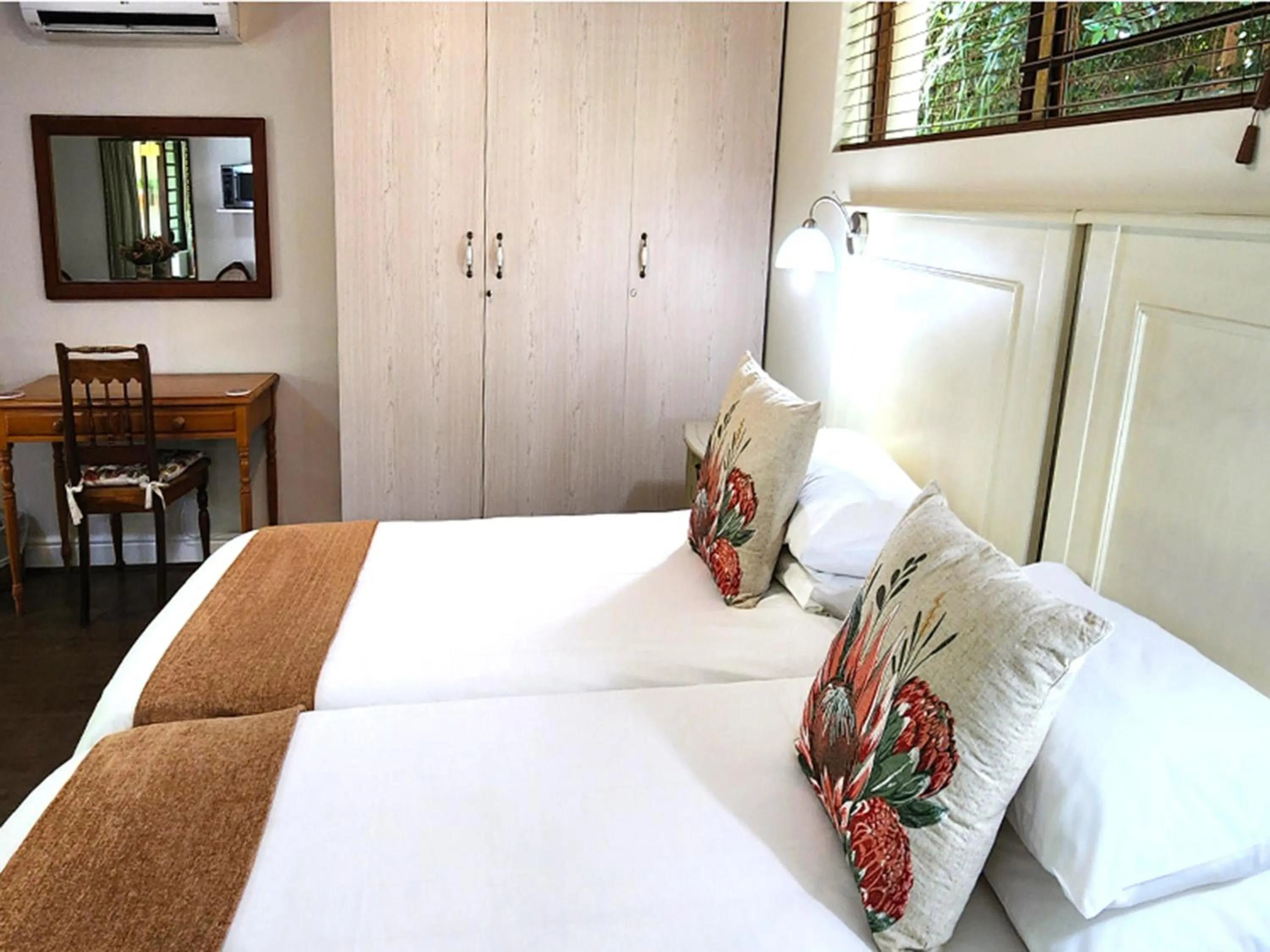 Bed in Caledon 23 Guest House