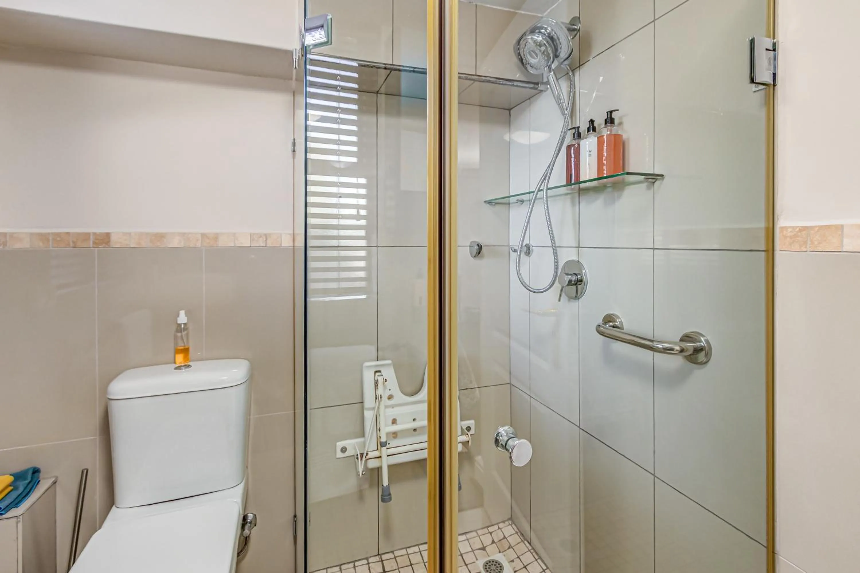 Bathroom in Caledon 23 Guest House