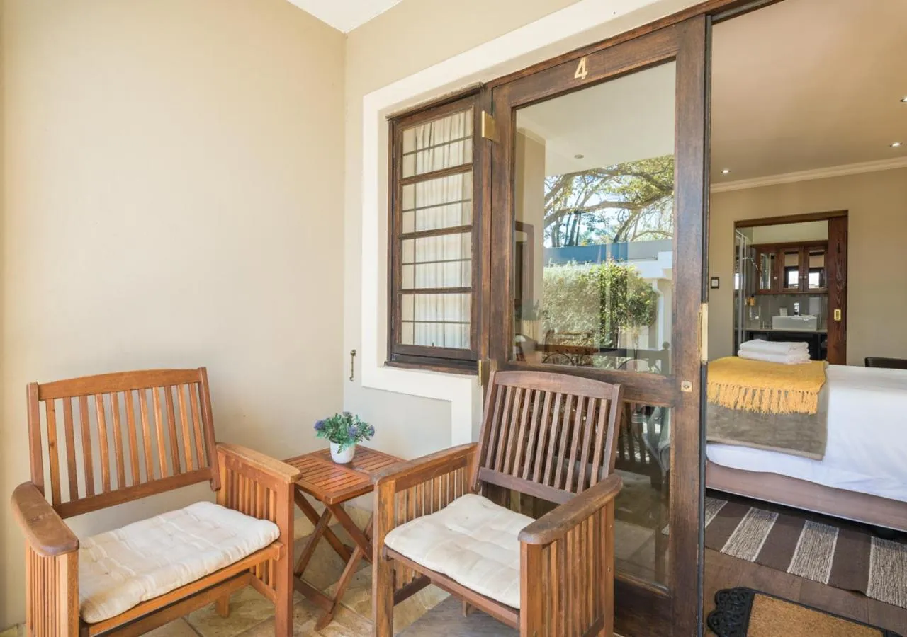 Patio in Caledon 23 Guest House