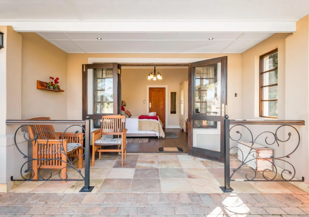 Patio in Caledon 23 Guest House