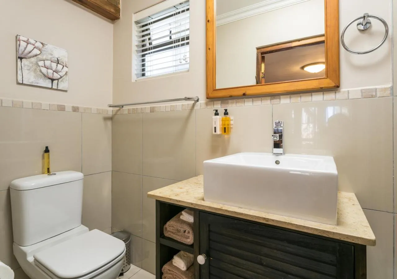 Toilet in Caledon 23 Guest House