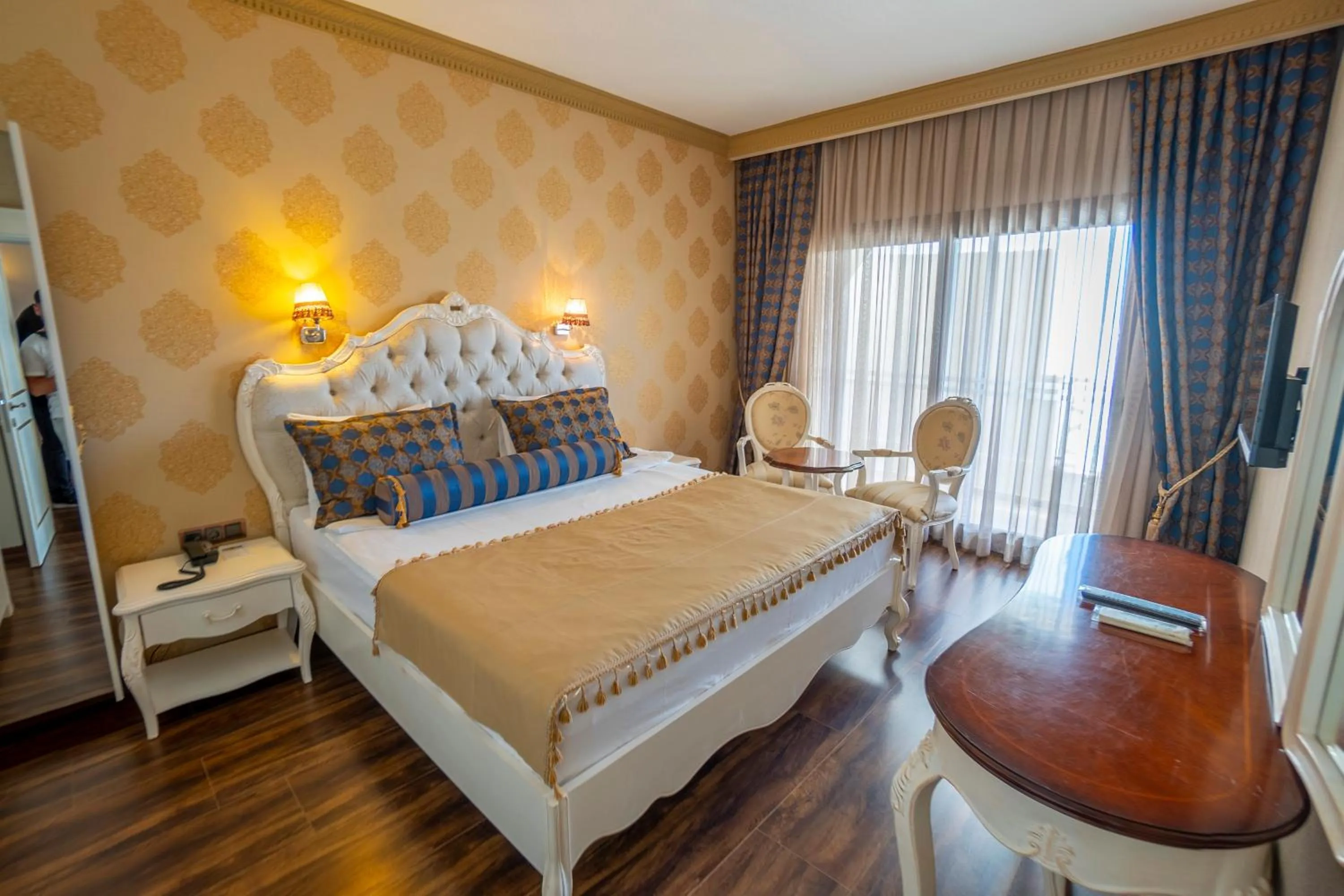 Photo of the whole room, Bed in Azka Hotel