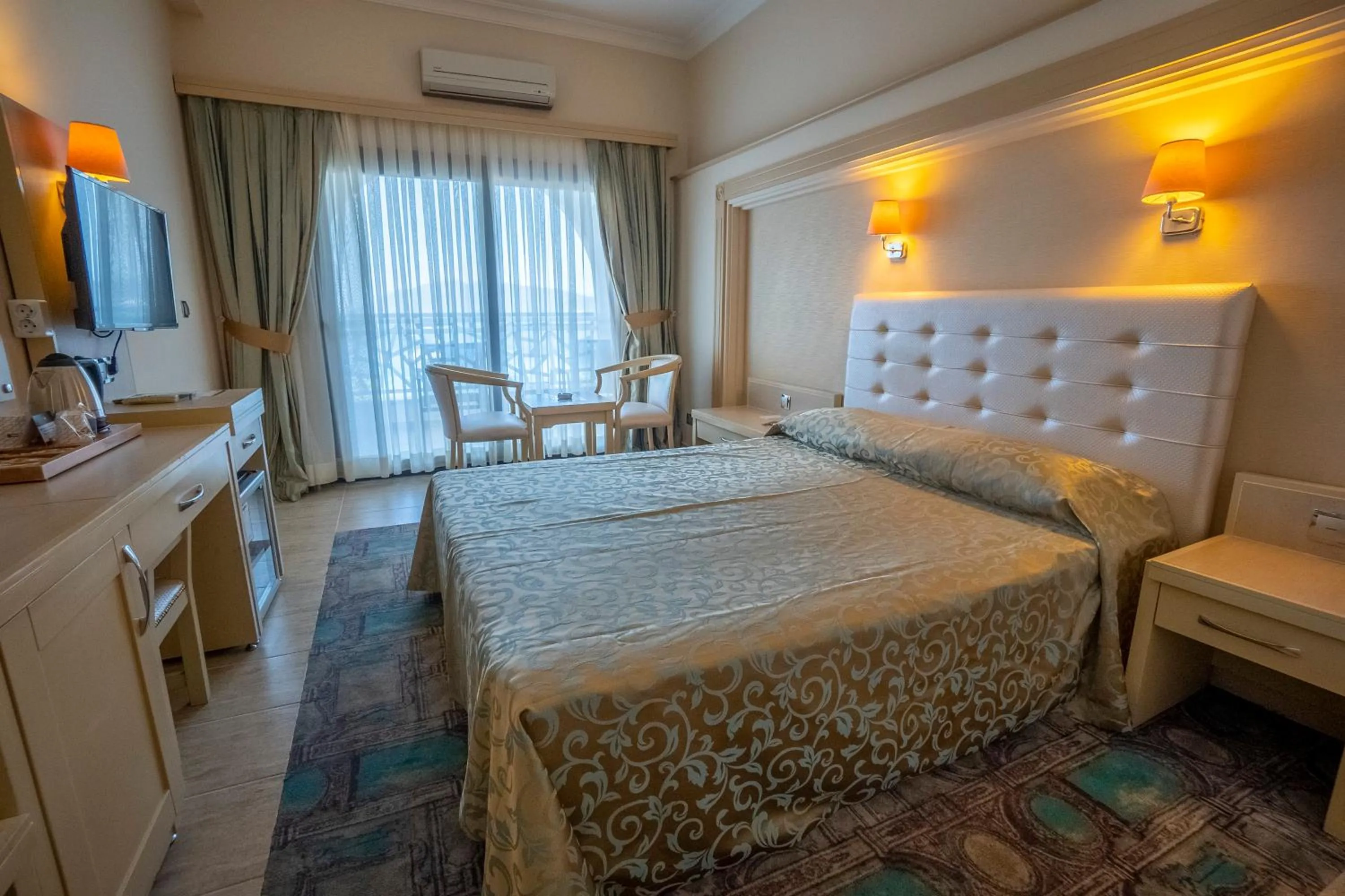 Photo of the whole room, Bed in Azka Hotel