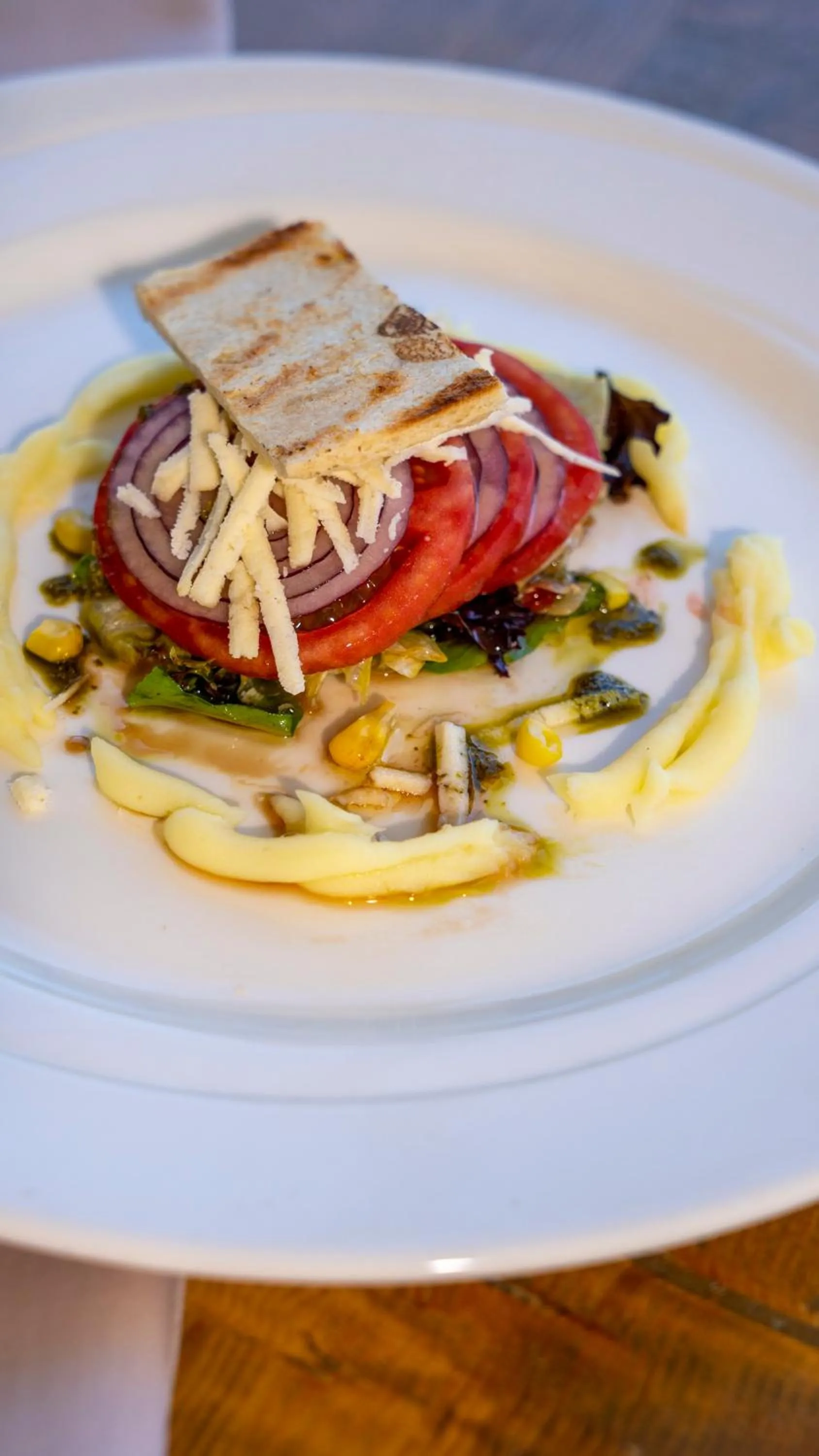 Food and drinks in Azka Hotel