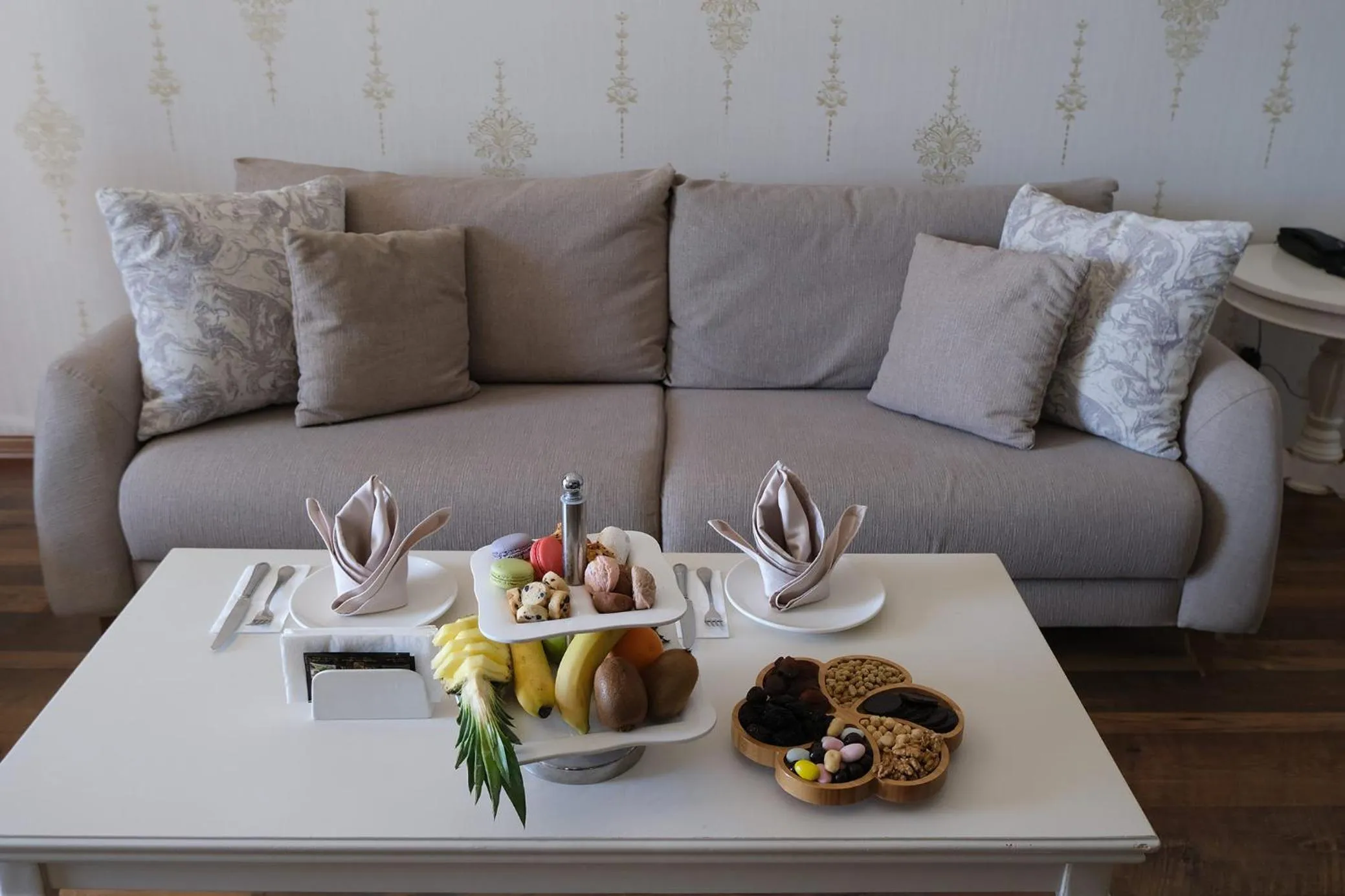 Living room in Azka Hotel