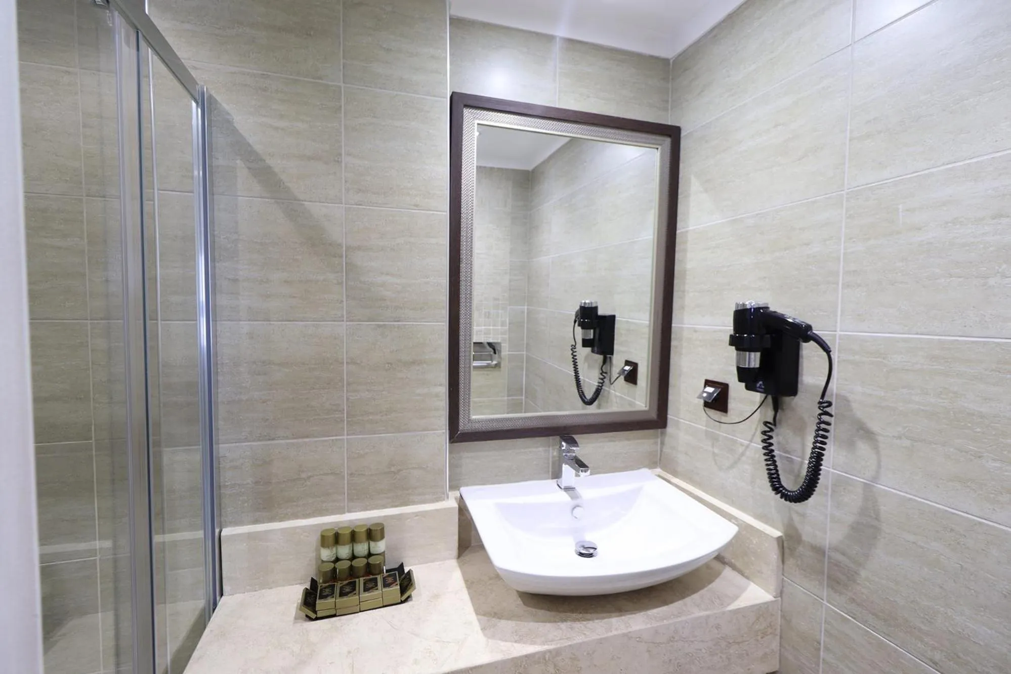 Bathroom in Azka Hotel