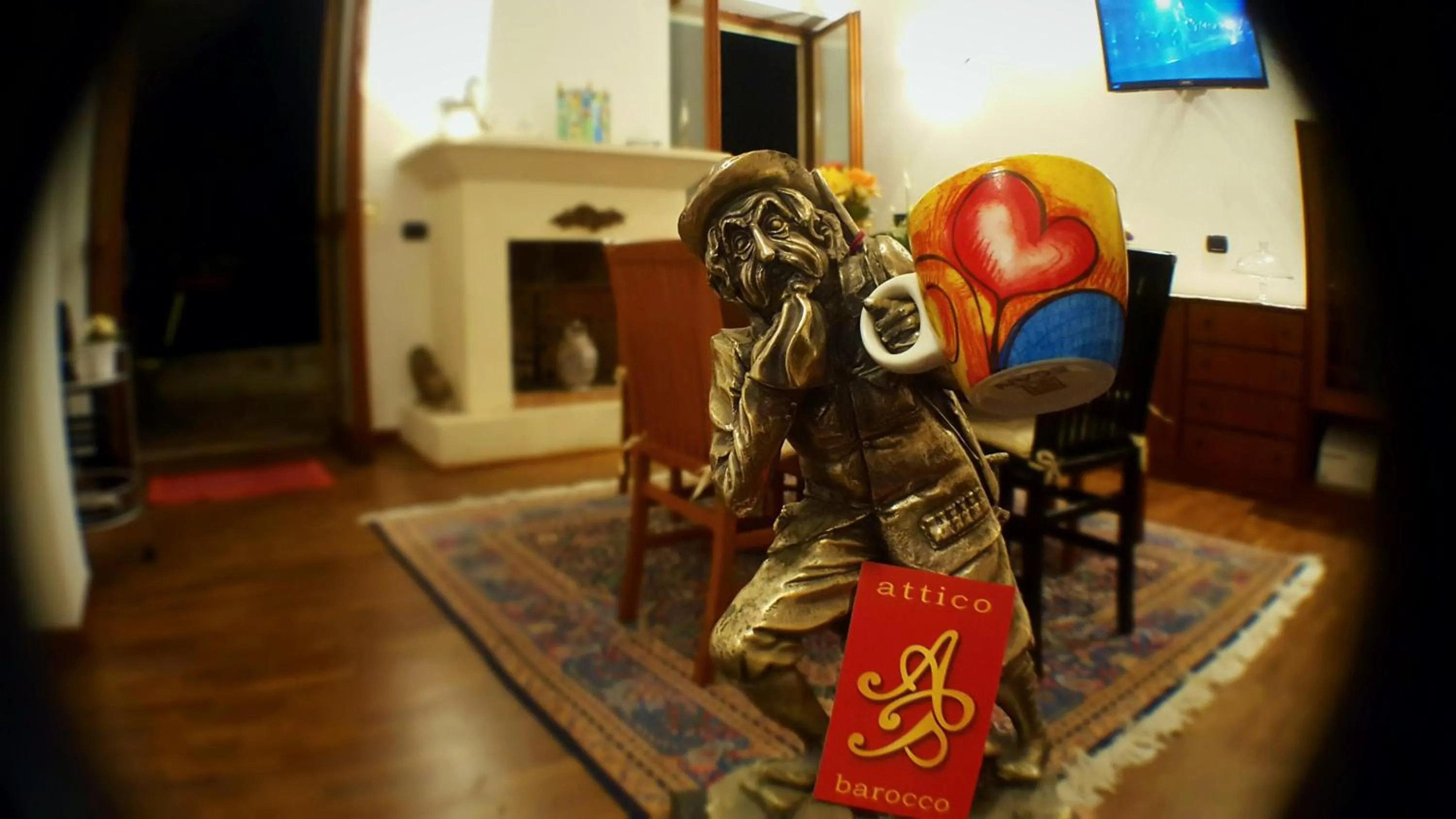 Communal lounge/ TV room in Attico Barocco