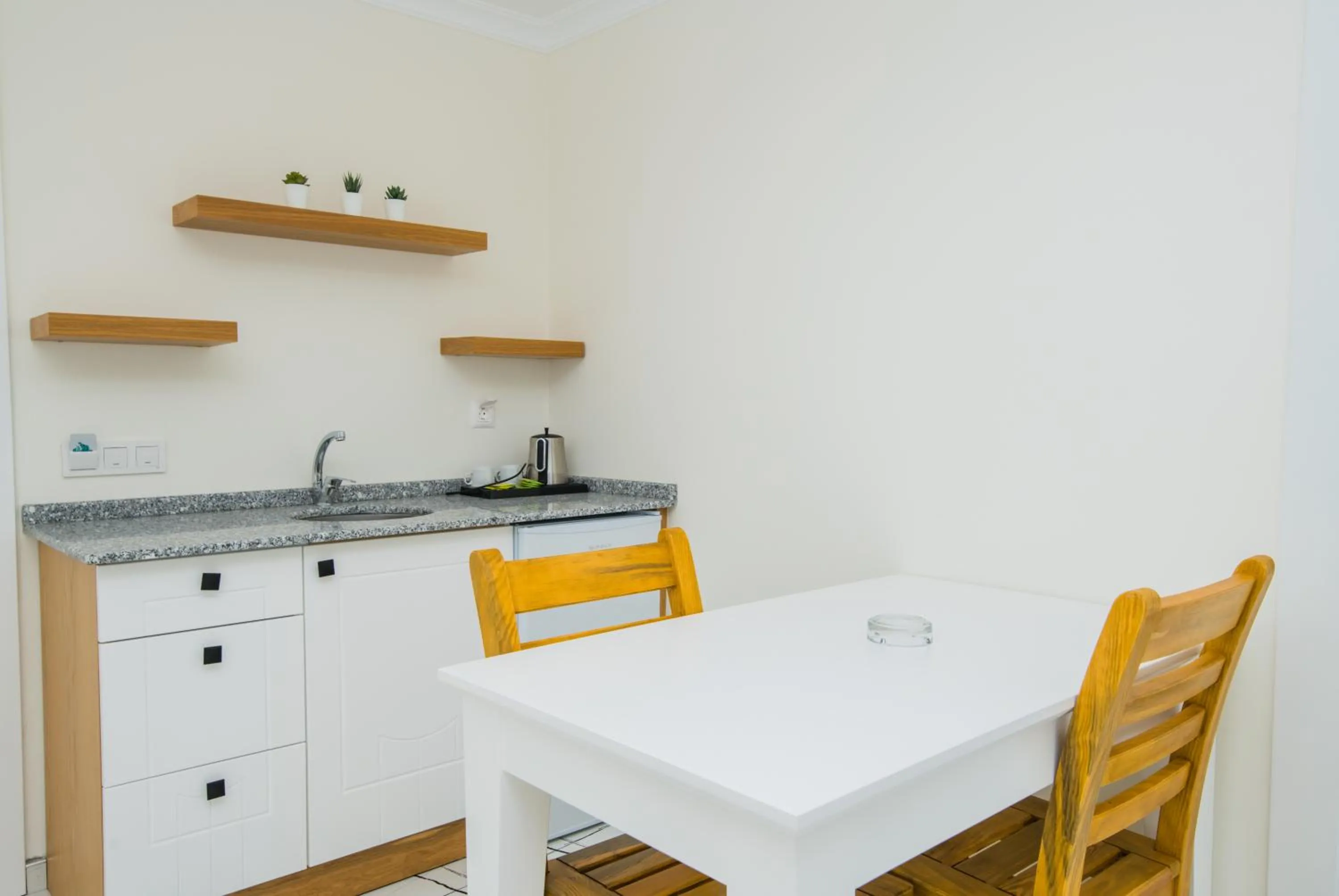 Dining area in Soothe Hotel